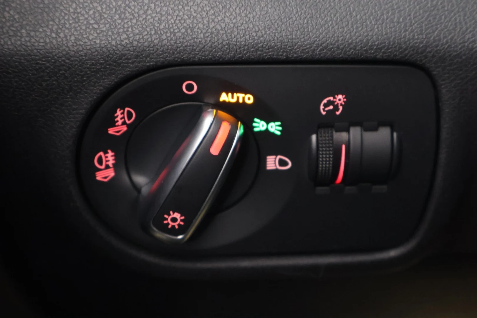 Car Image - XPqJVVB7tnBcQpK0jzR99