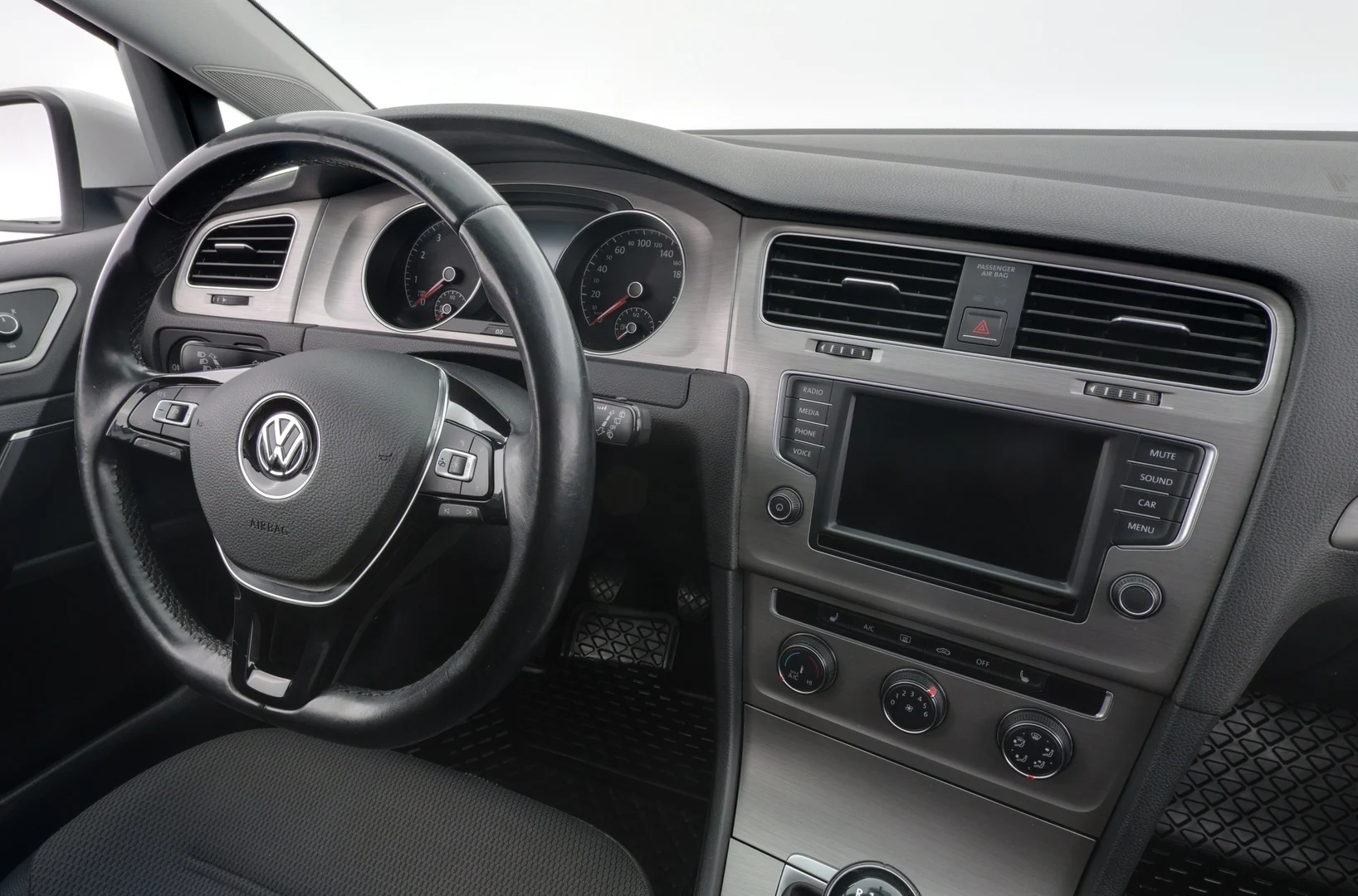 Car Image - 5cBbiYOCUp0A7VdWyXnrcr