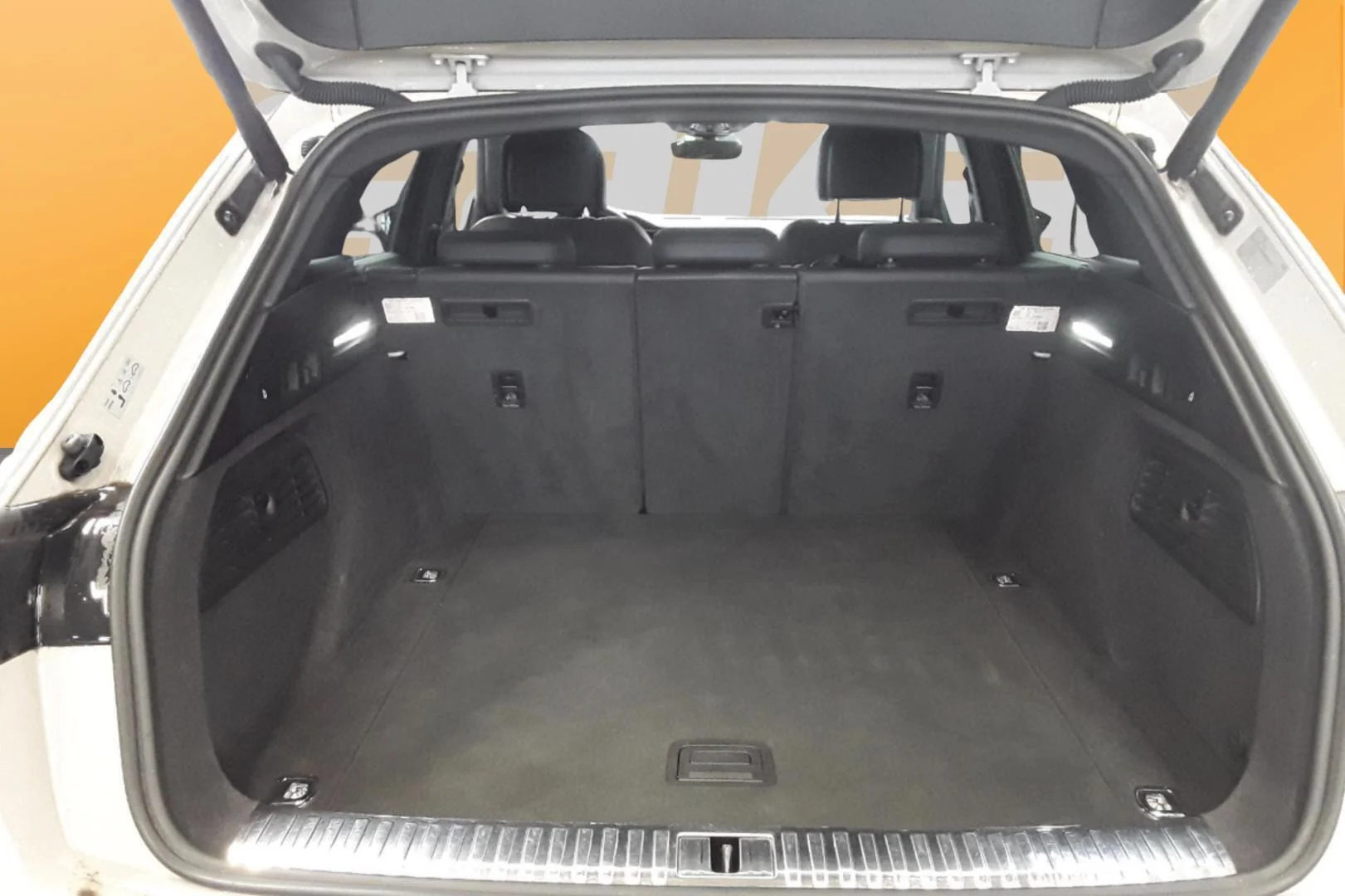Car Image - 3WMWpIa5sPTAKU0DlxDXce