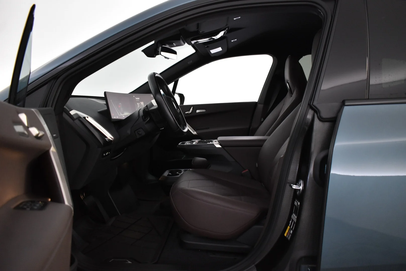 Car Image - 7uiWzLOeFsfXRGRPJAyndb