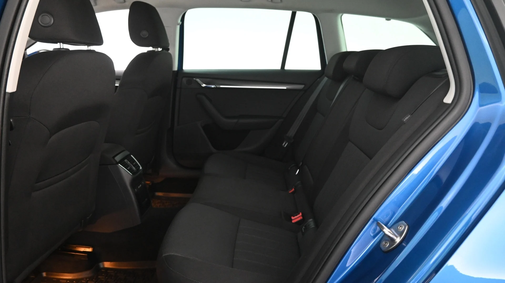 Car Image - 2urh8FMuVg50svF4eUa5vs