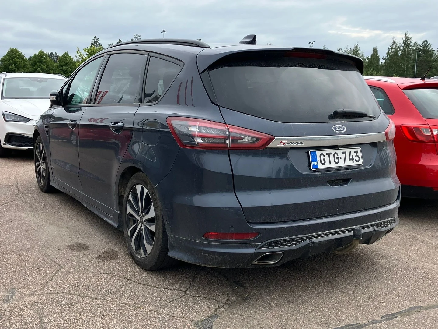 Car Image - 635k16mOJ75XbGxWn83XzE