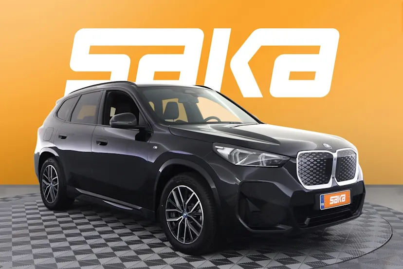 BMW iX1