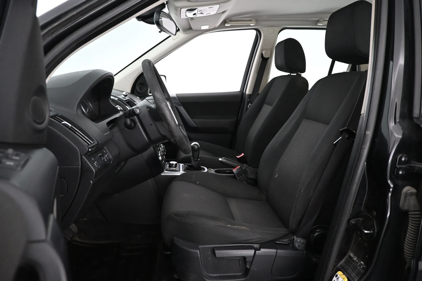 Car Image - y8b19UBveZa5VhH1bl4DX