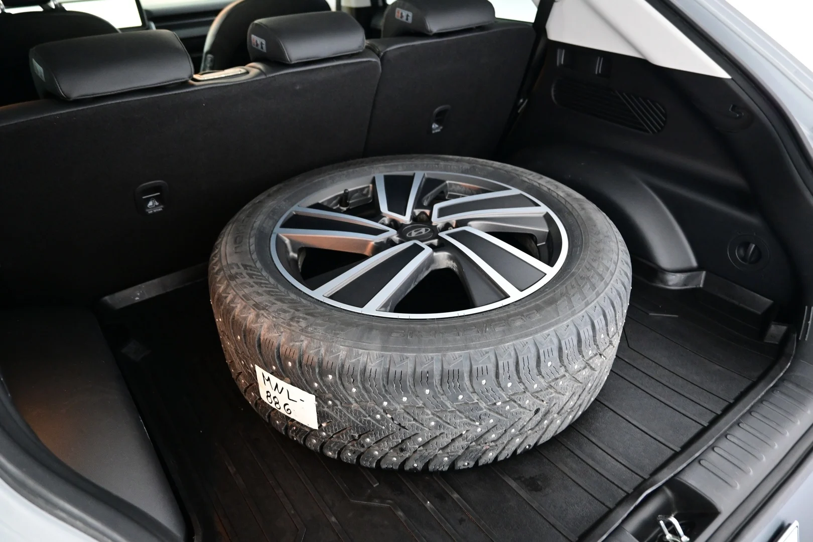 Car Image - 6R8z4dfygPyaJ0pEZnoDDS