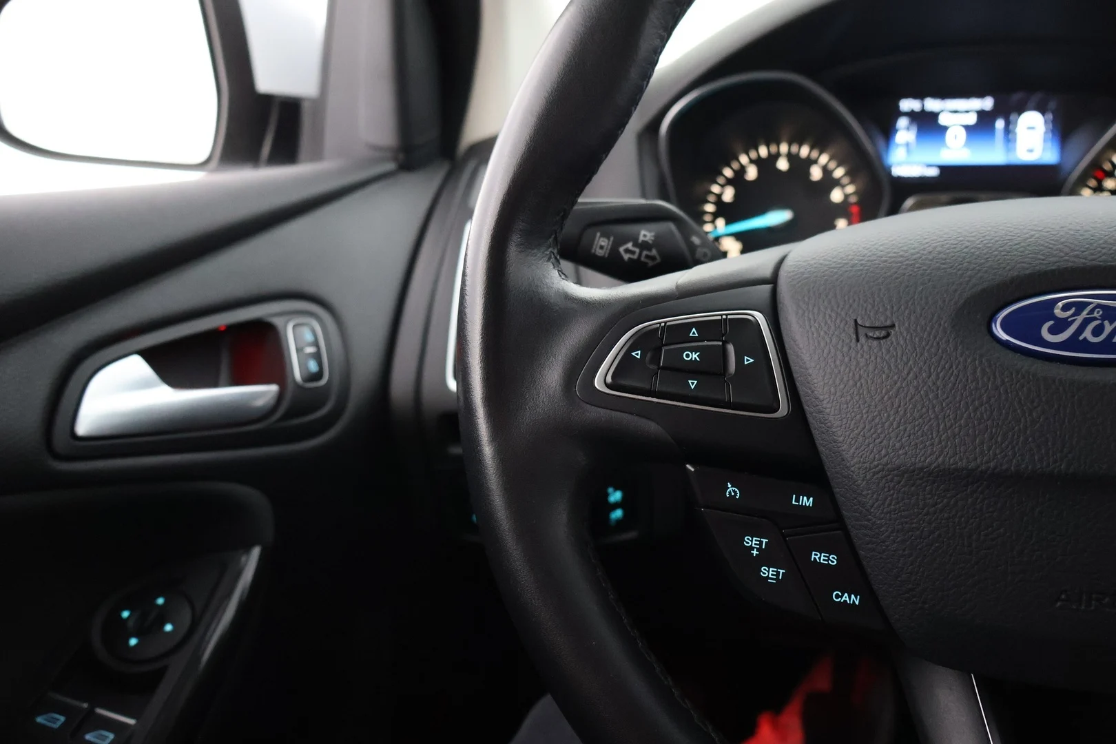 Car Image - 11R27Zr1l7OBbxO5PedxDG
