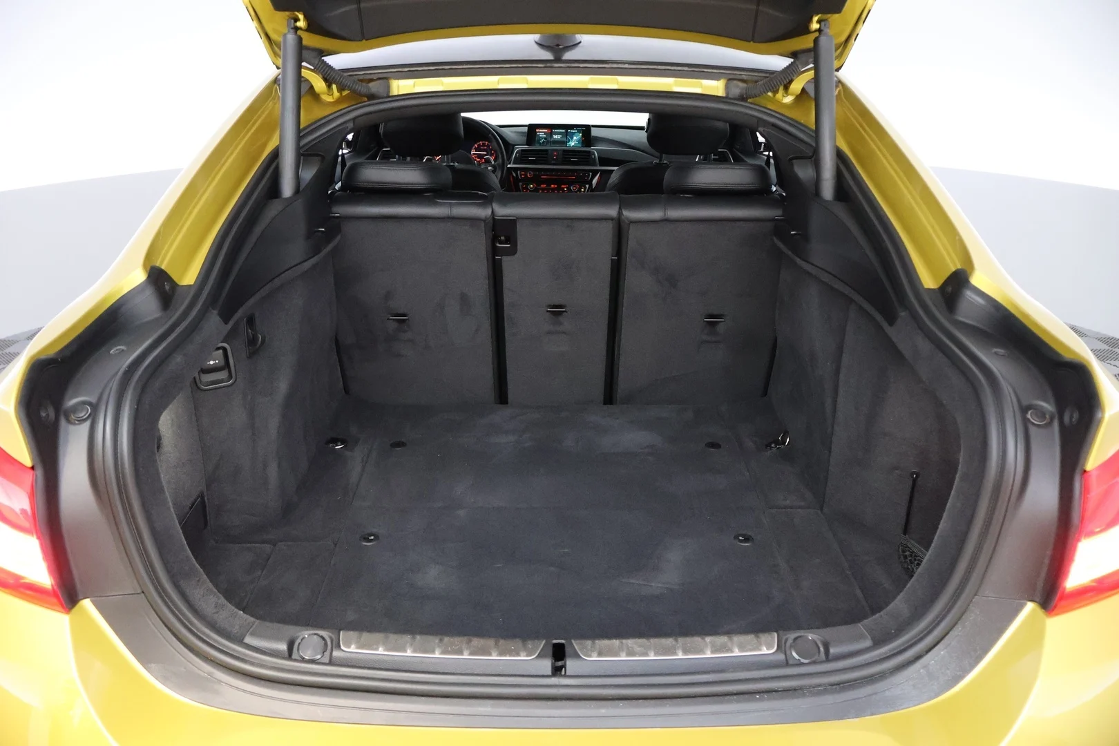 Car Image - 6SmXdmvcizB8pcXGMvuwxX