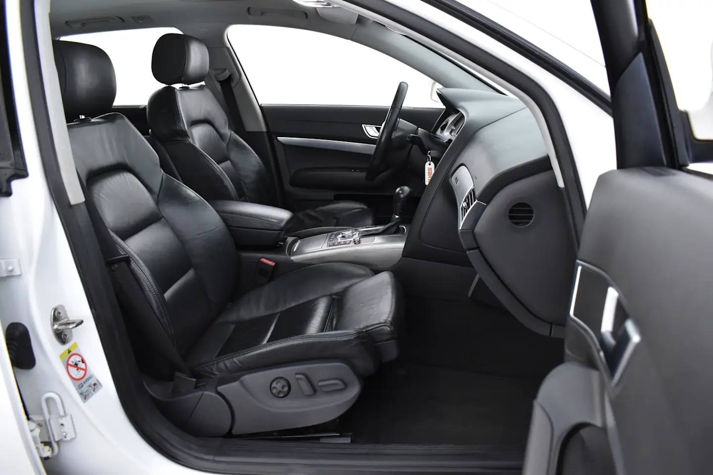 Car Image - 2T9F7VN3XHJGYc5phsLLS9