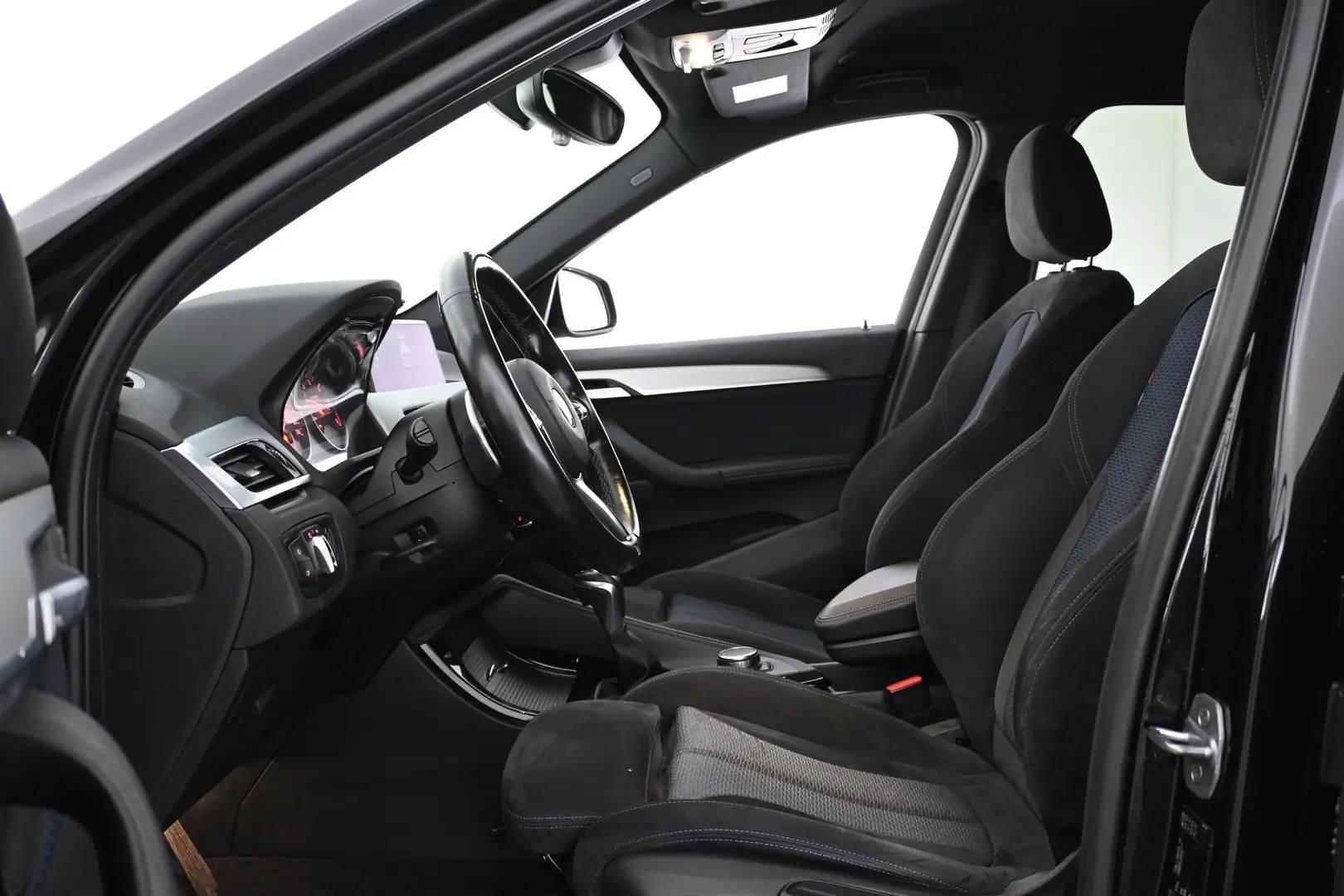 Car Image - 7AAHVZpZEca4N1Ly3LF9Sw