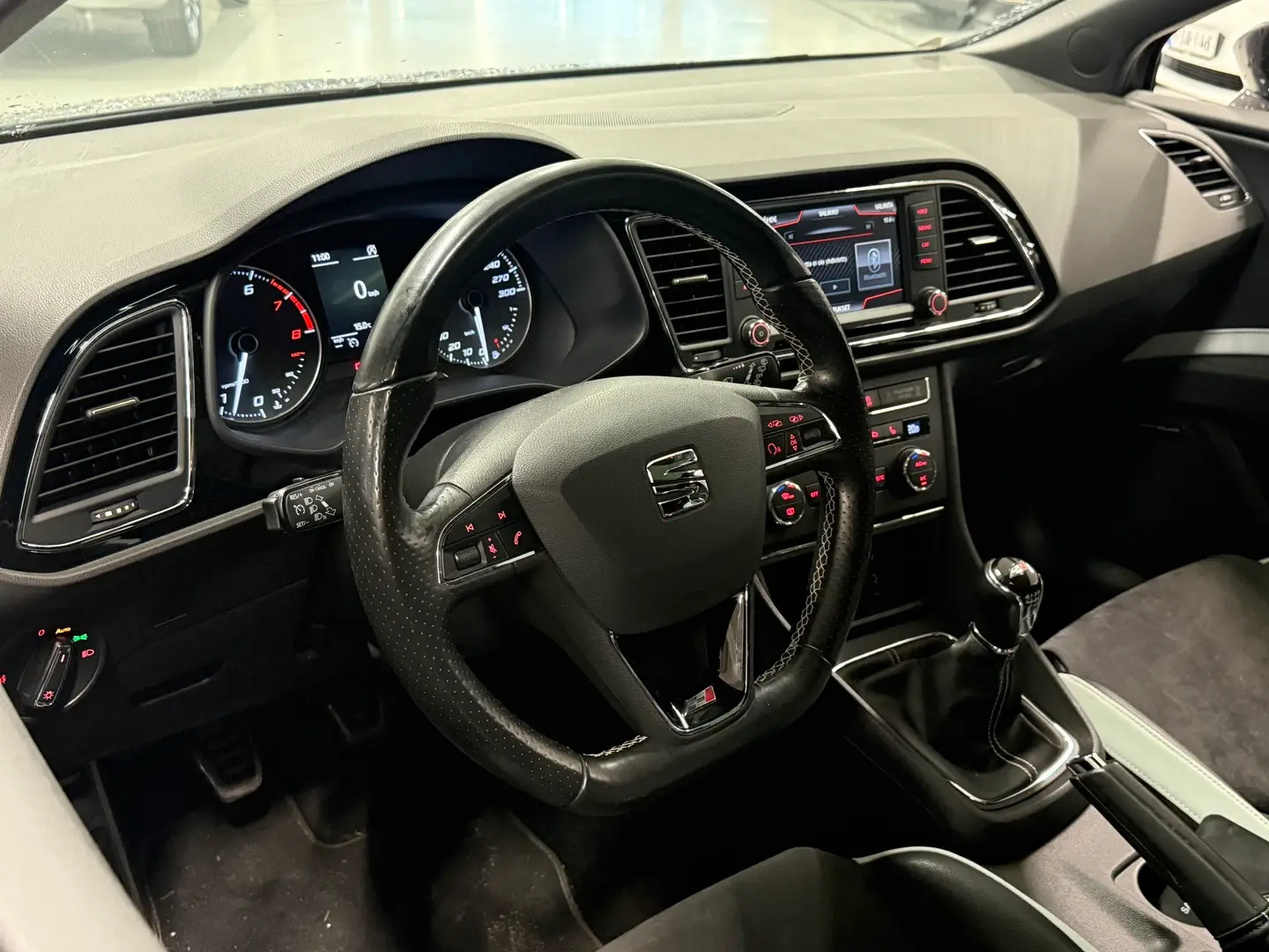 Car Image - 7MIFnxDAPekjhOOh2ppQNT