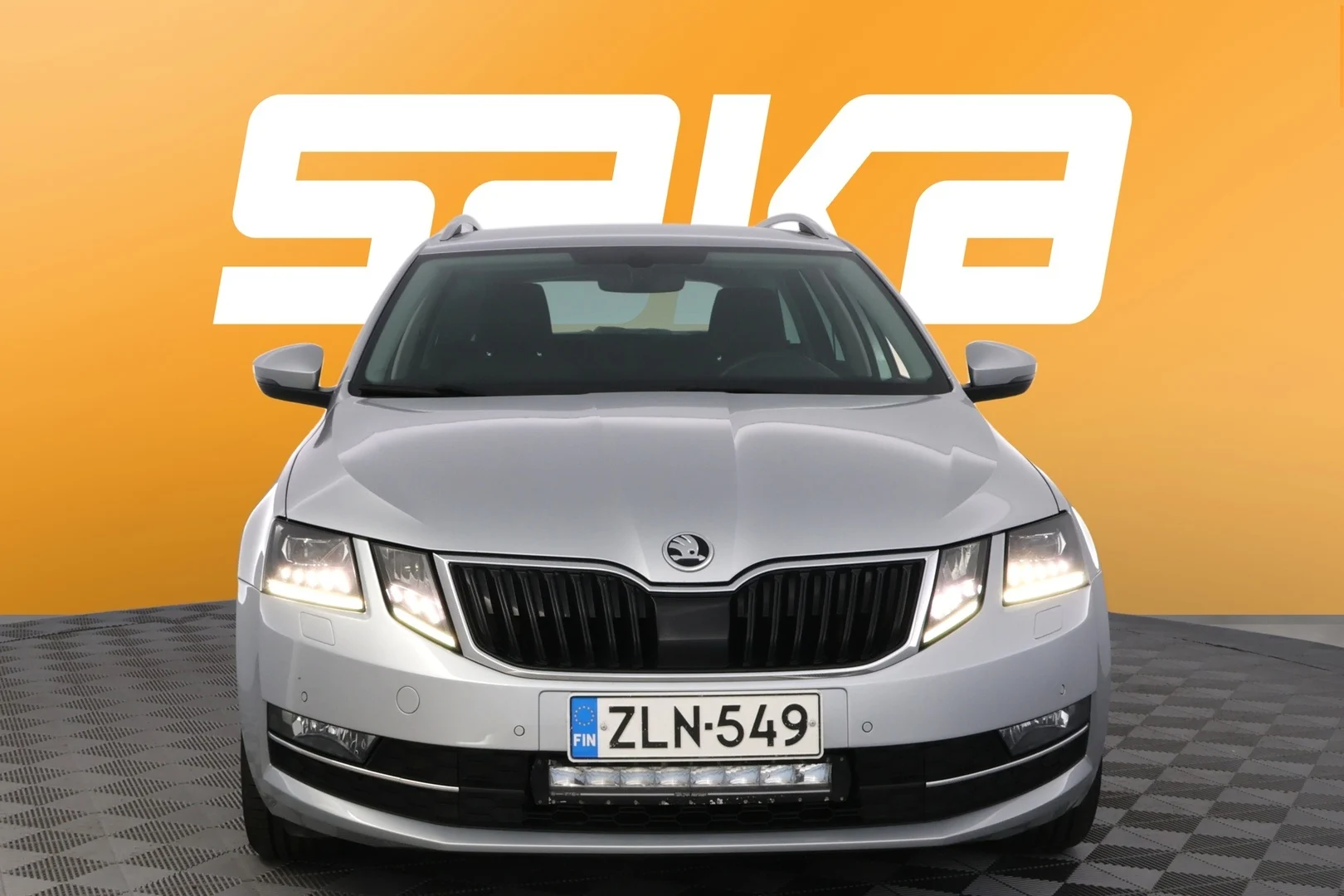 Car Image - 2SaPg6IZUVKnWmLFuAOvNn