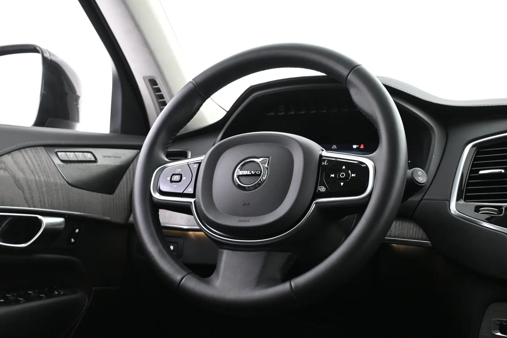 Car Image - 11qN05YjLGWfU9ydBmBJNj