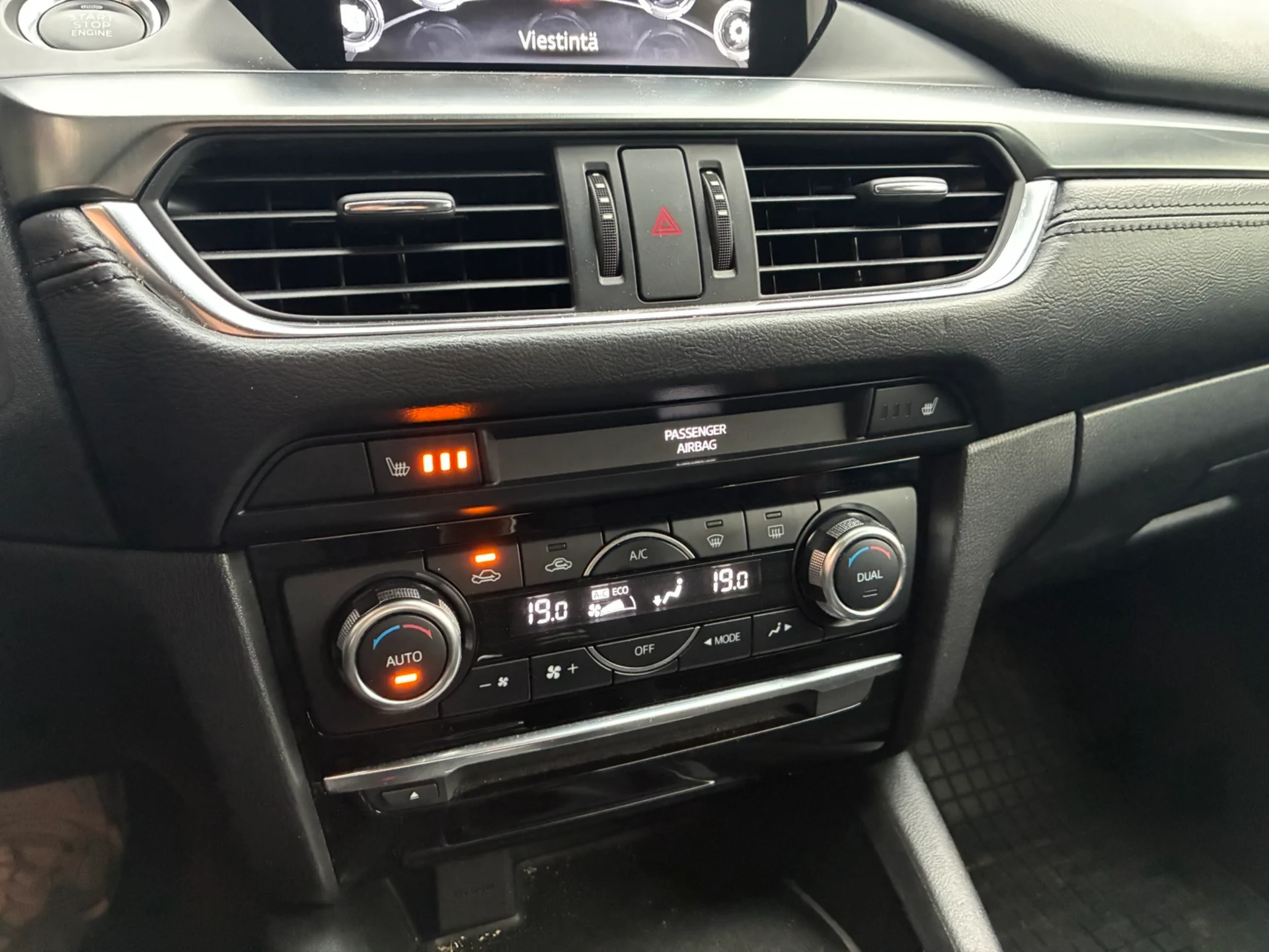 Car Image - 1QKH5SEw0i70pg6DaOl14H