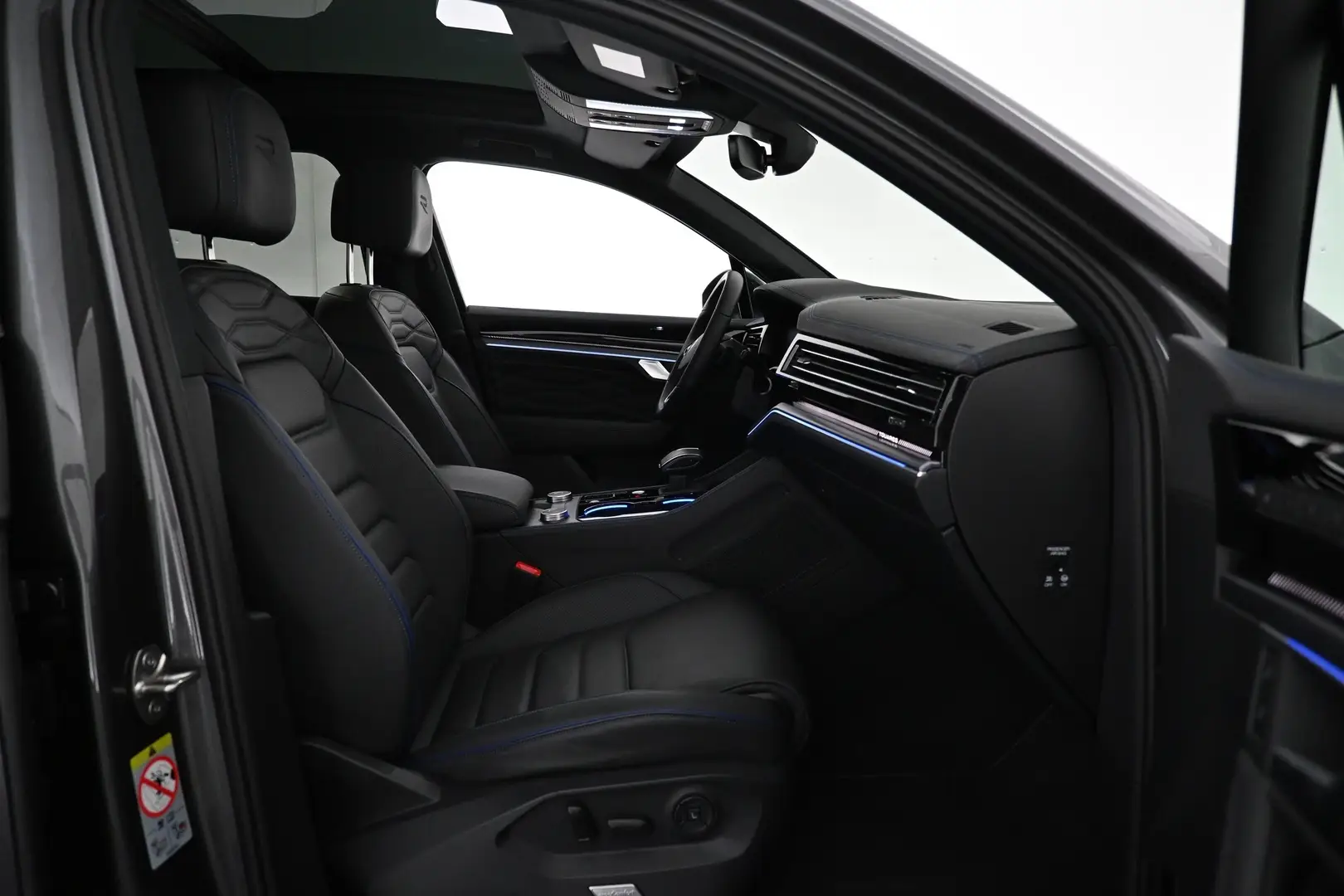 Car Image - 1ekN5JXrq9NzDKDStVcq8b
