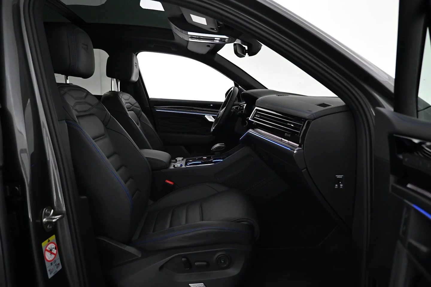 Car Image - 1ekN5JXrq9NzDKDStVcq8b