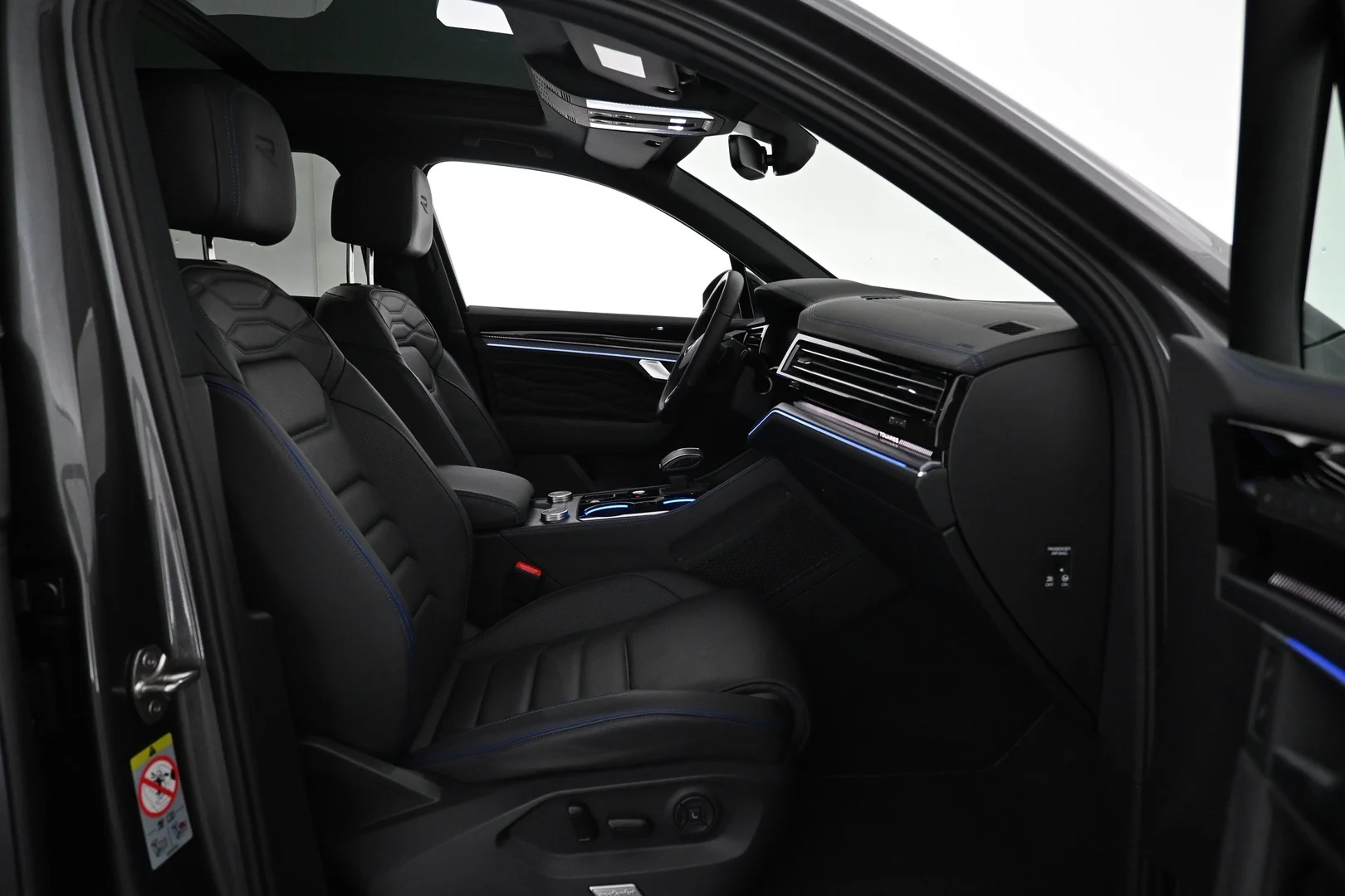 Car Image - 1ekN5JXrq9NzDKDStVcq8b