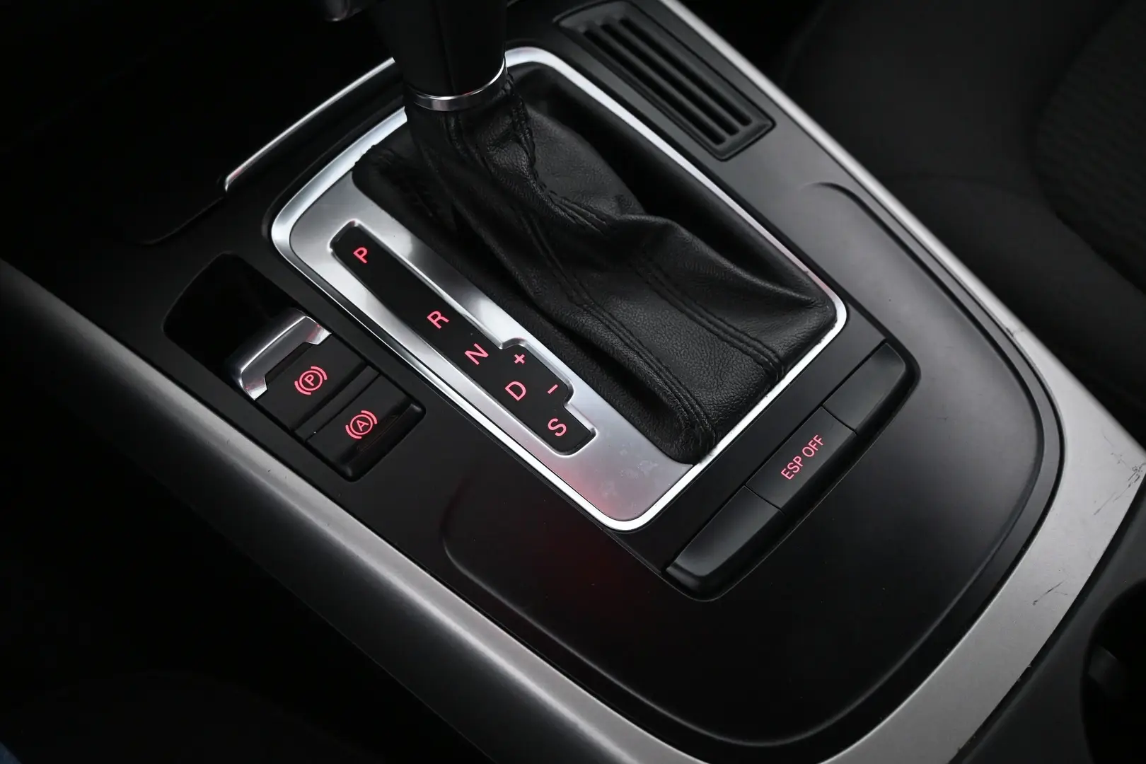 Car Image - M4yCCoeY7aYRZGJ61l1eP