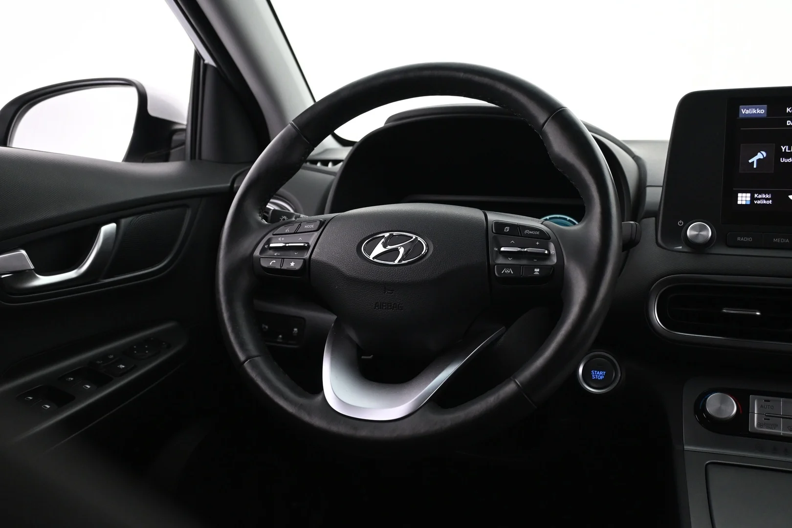 Car Image - 3xOYNEFhY1pDGMY0WYFRen
