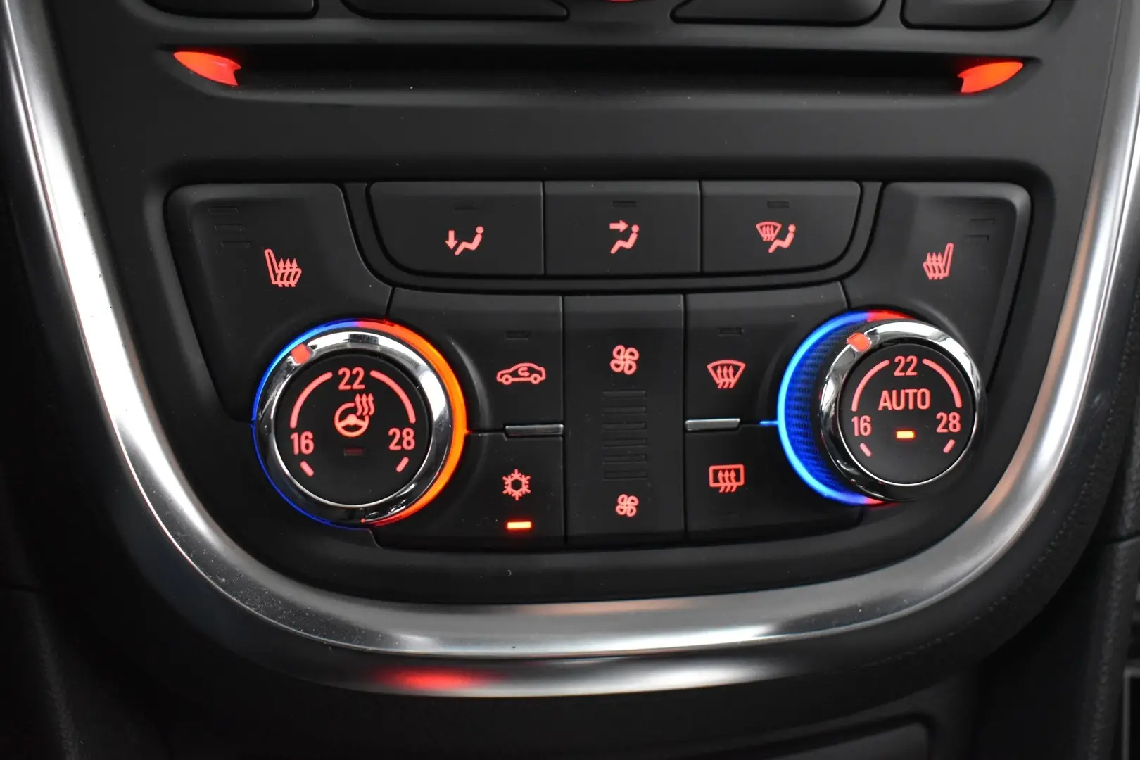 Car Image - 1uwzG9HgzoJawL7xtw1FOH