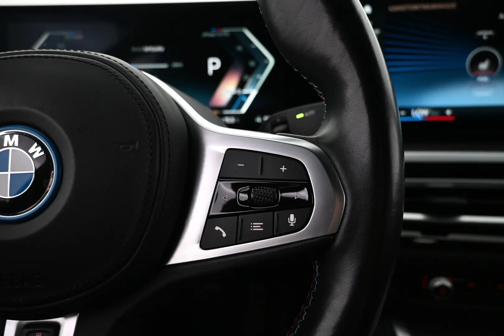 Car Image - 19UYJc9TFAEf7pSRHPe5FQ