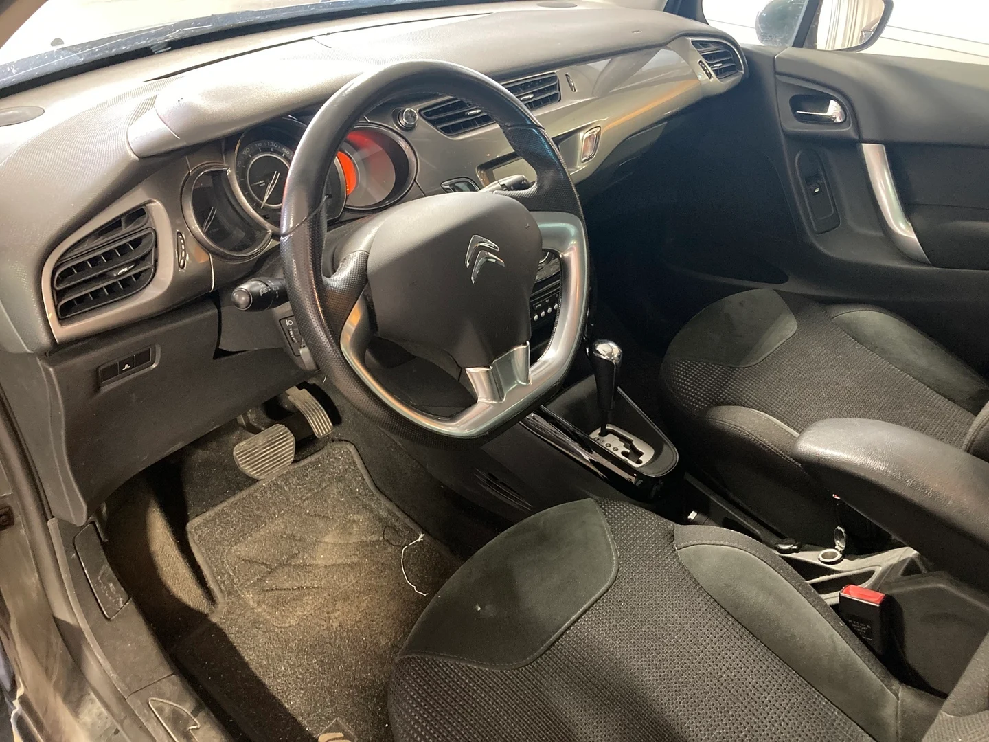 Car Image - 7yOmwbCIsbClB3ZplDAURK