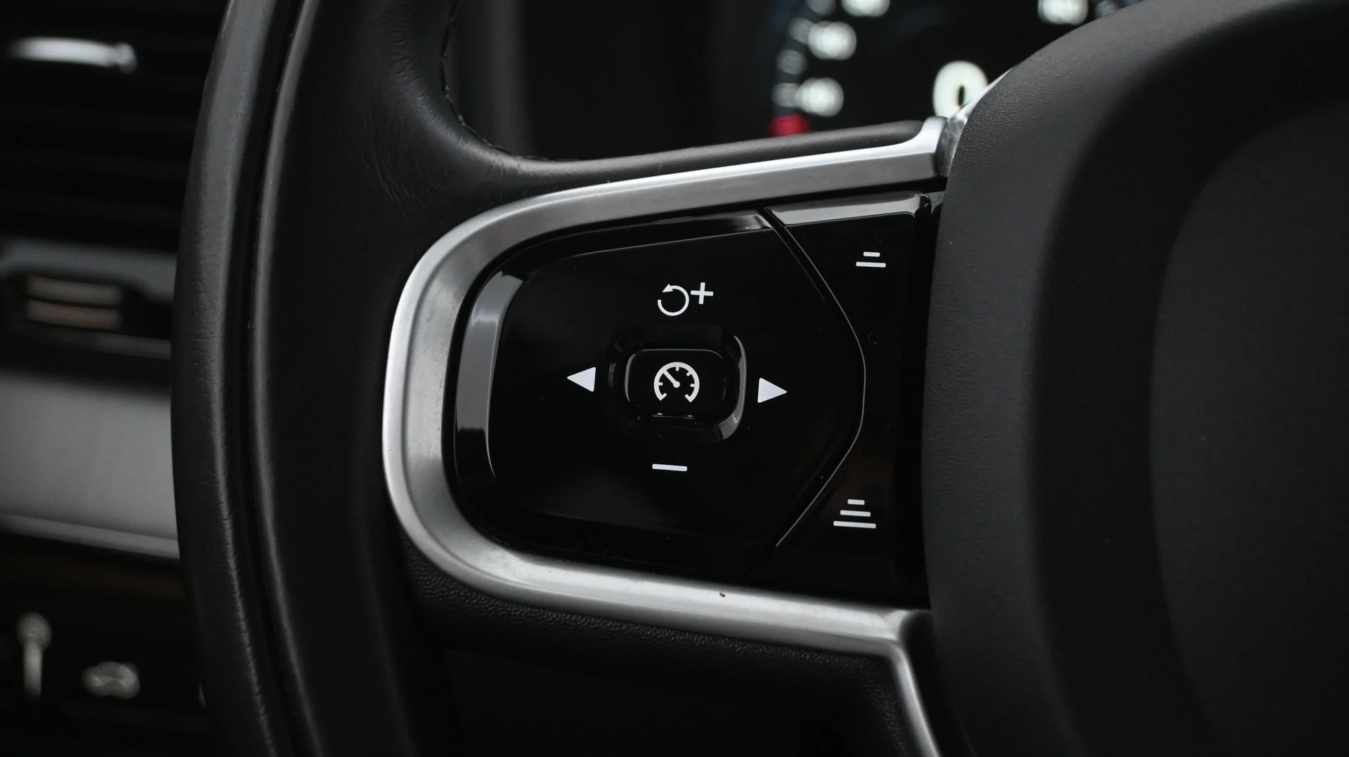 Car Image - 2lKdW1ITtH2SfGBhNHagMh