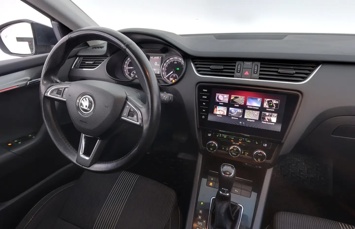 Car Image - 1FLePRkbpOOW2Lhz4dZvne