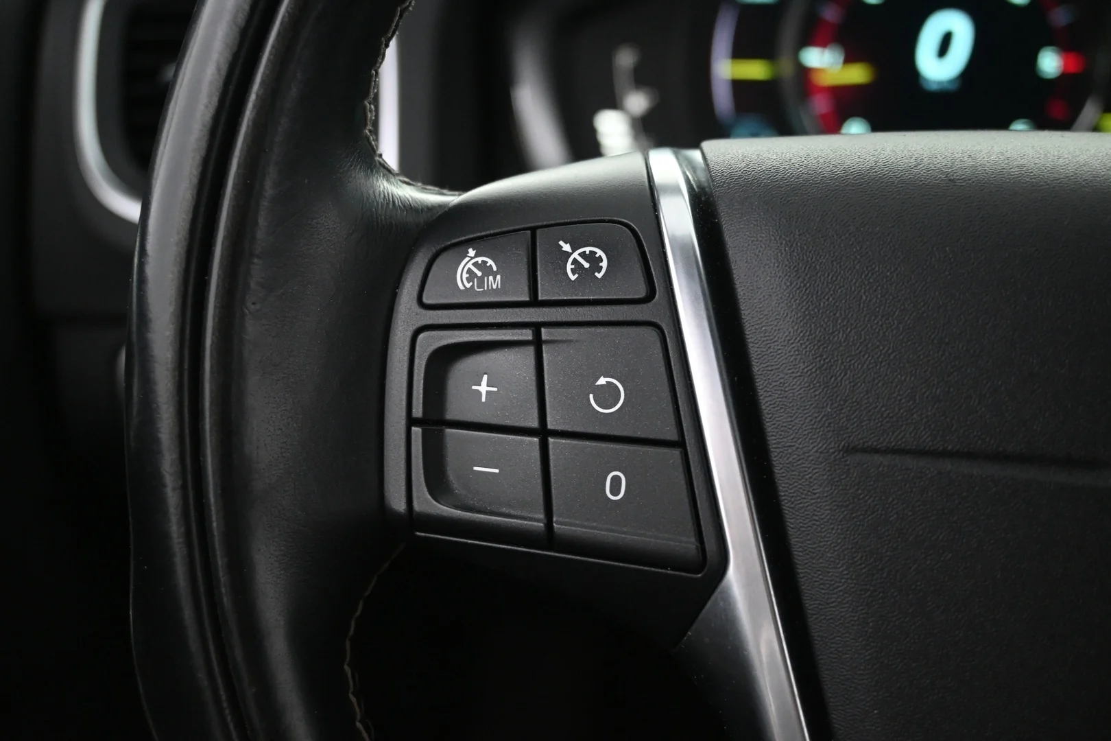 Car Image - 19cXhSw1vjCHAAUw4OKyES
