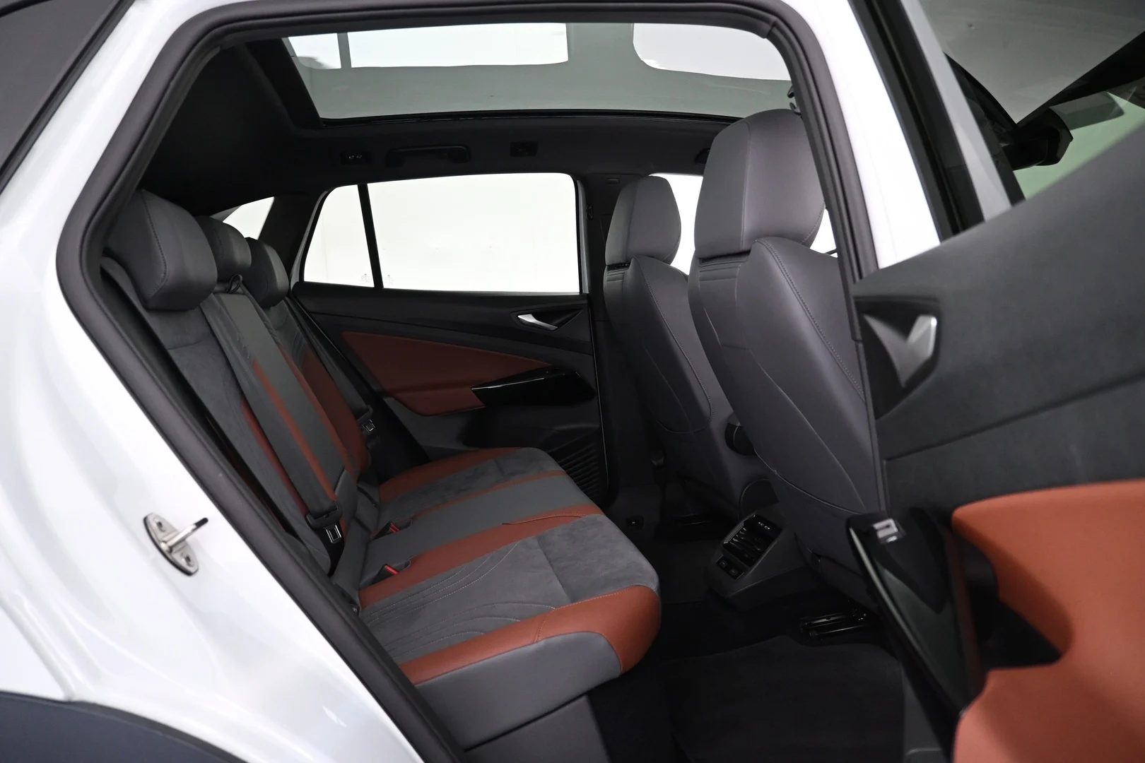 Car Image - 5oZmCmRrrW3sEc2RCmSl1t