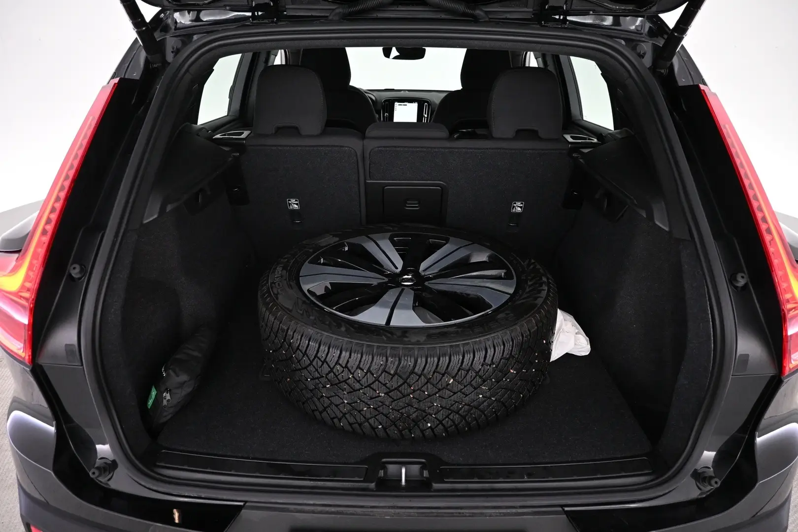 Car Image - 3xjmwuWlWxaQVba8fg7i07