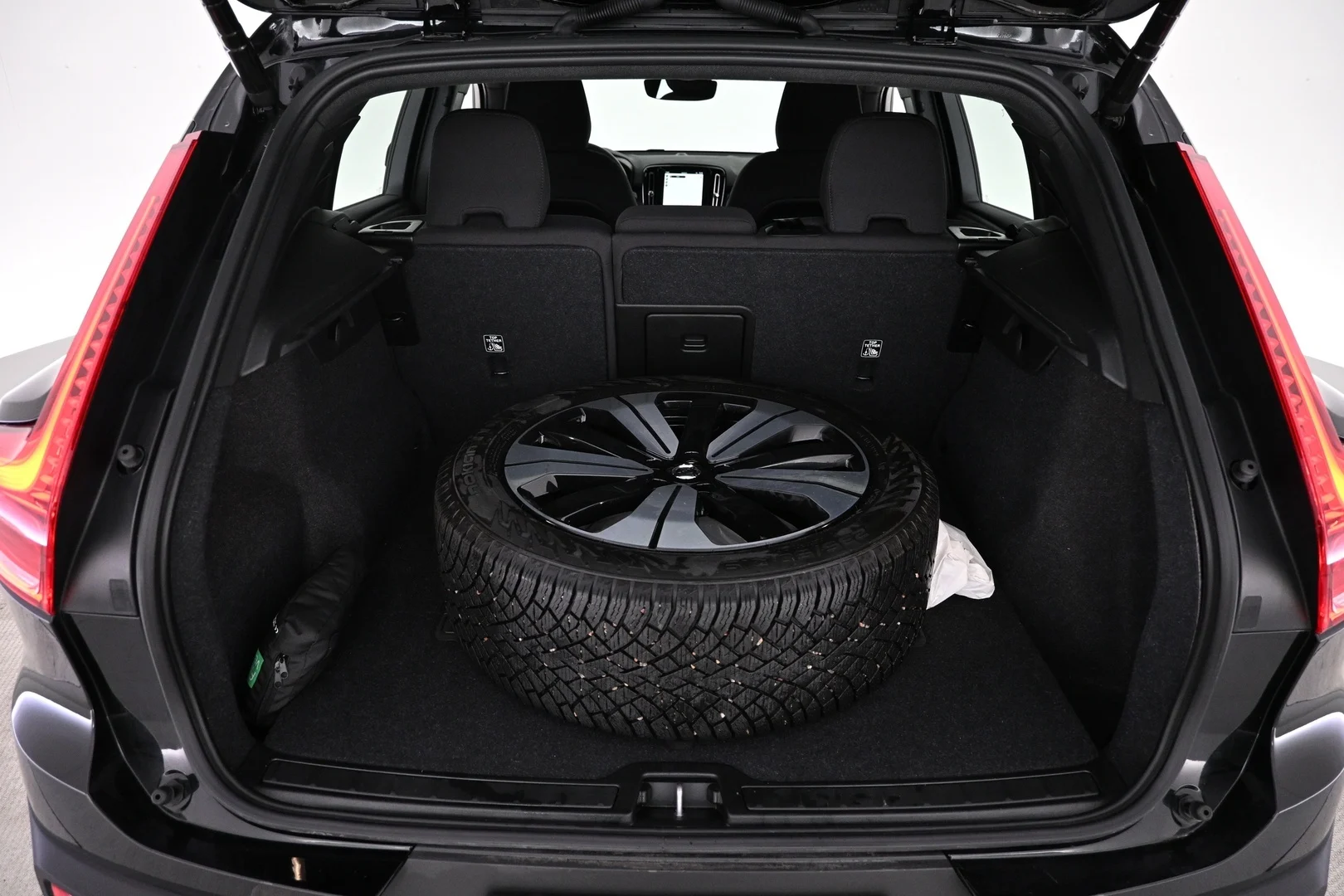 Car Image - 3xjmwuWlWxaQVba8fg7i07