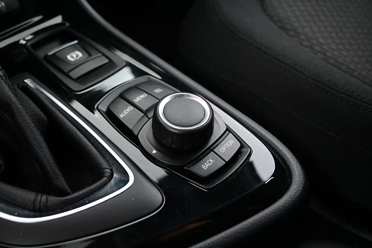 Car Image - 1B2DooCANXUDnFvIrLY12Y
