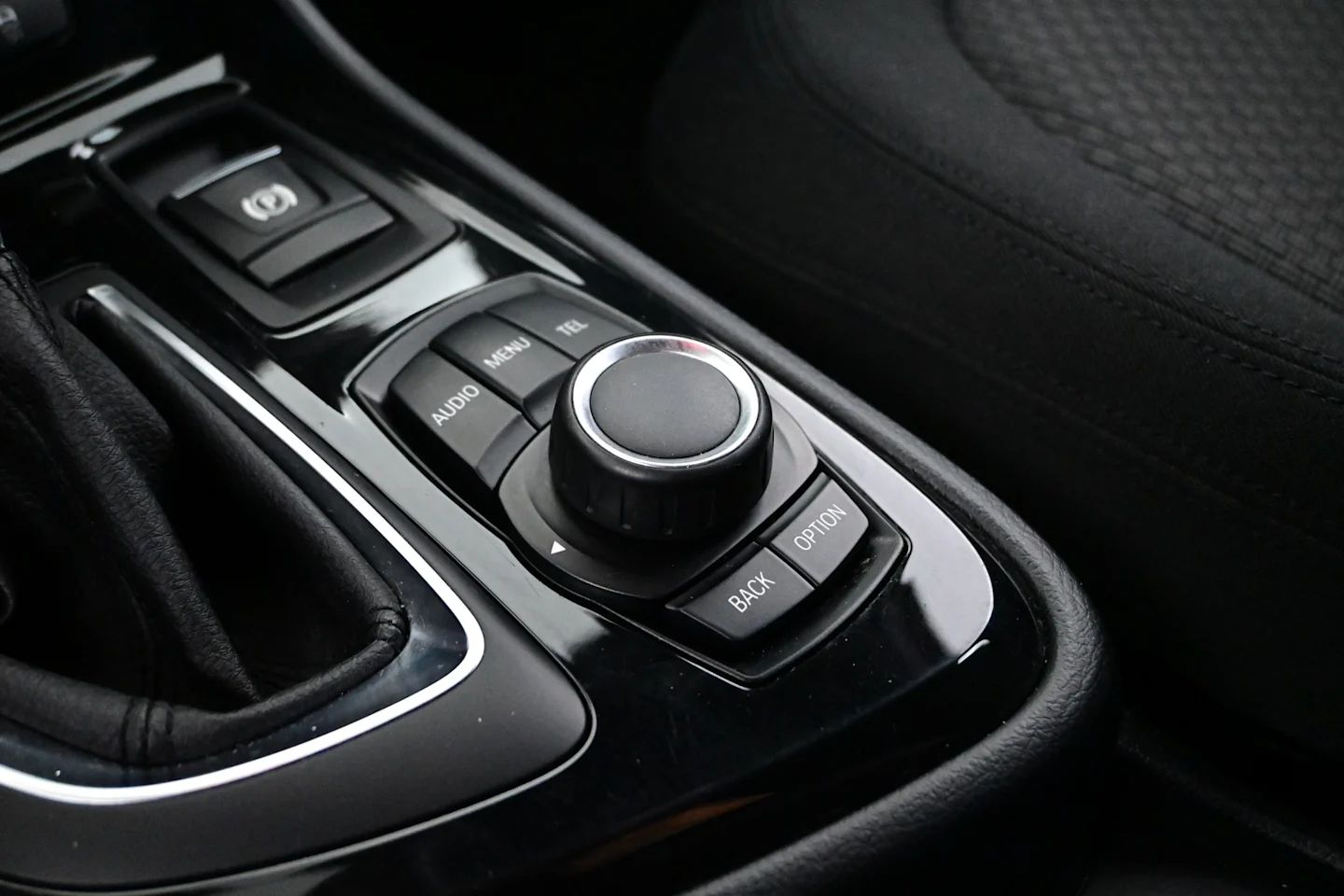 Car Image - 1B2DooCANXUDnFvIrLY12Y