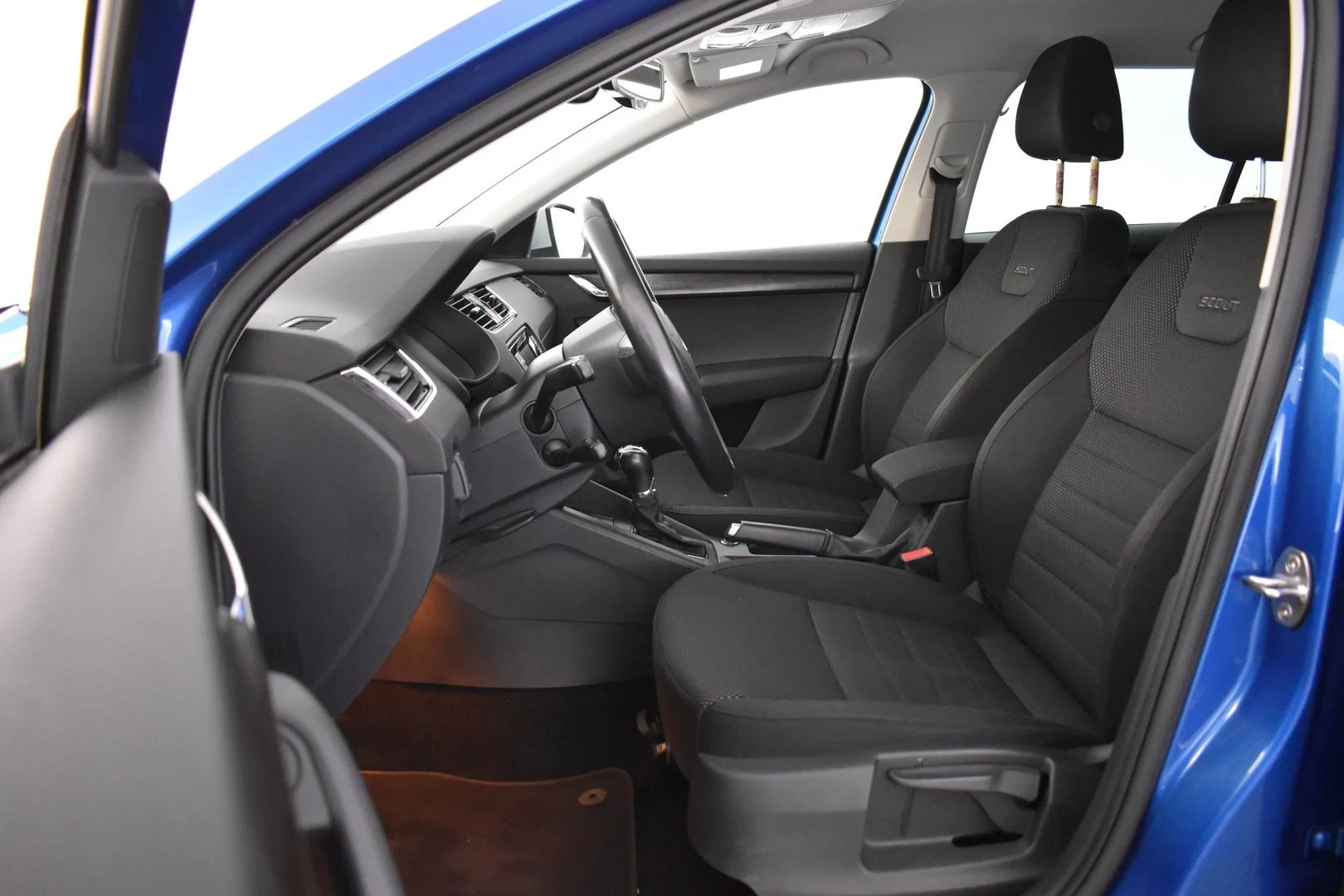 Car Image - 4gIK1PXQniBHxosG0dg0pU