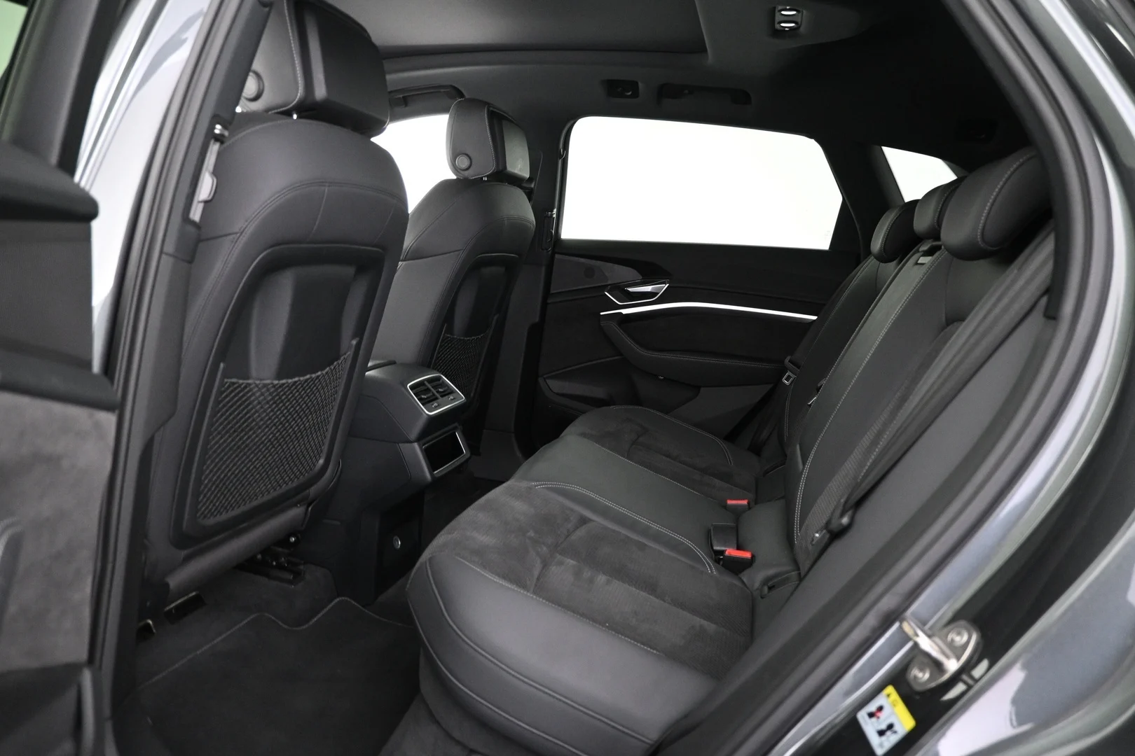 Car Image - 2uaQ1uPkYTGlCedHQVJlNE