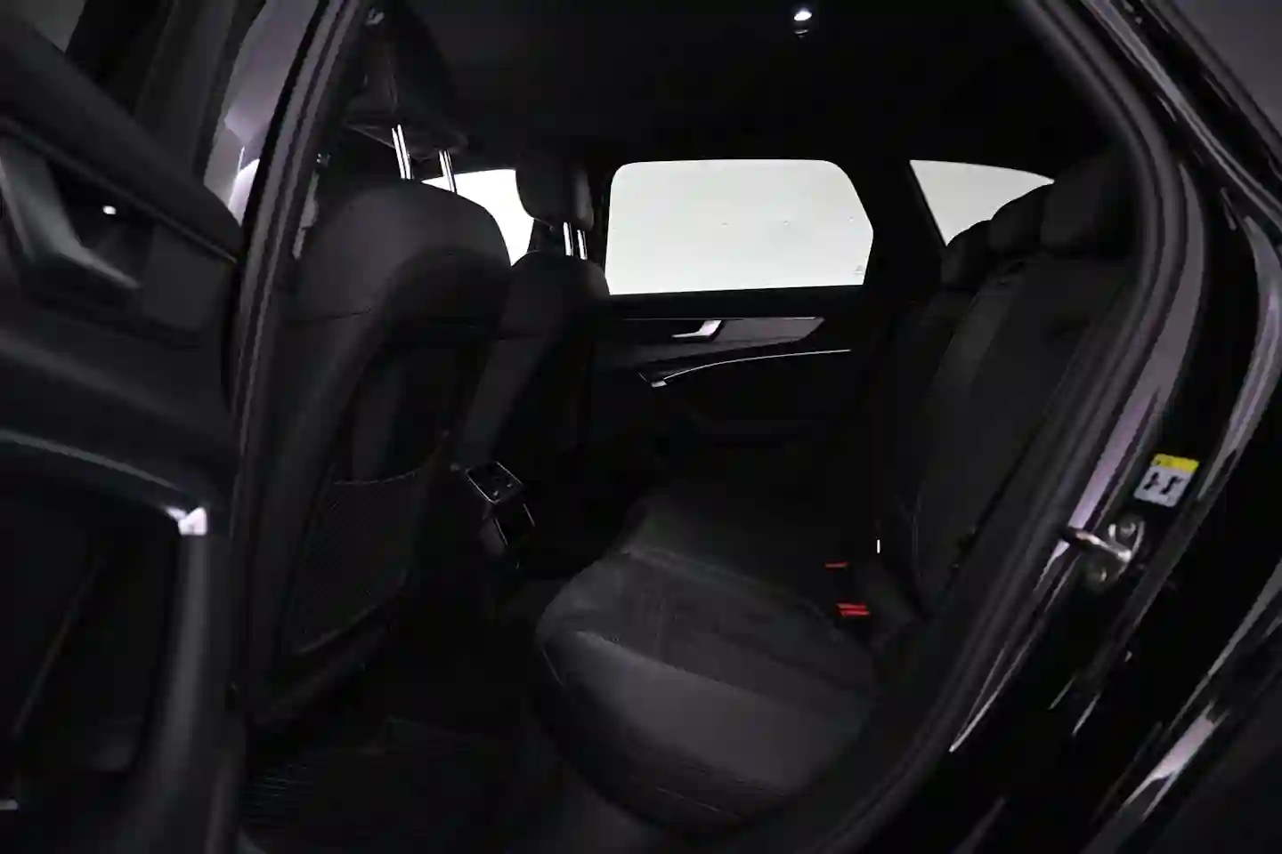Car Image - TgRY74LHbvkb8fgXgh4ag