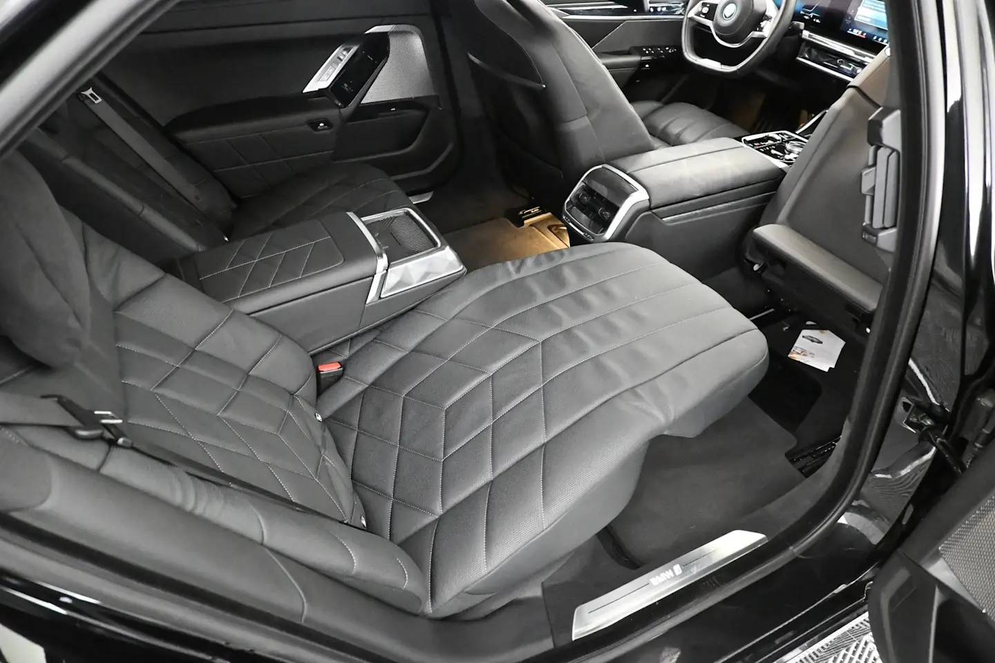 Car Image - 5az1c4F94aKq9M6FX9n1zt