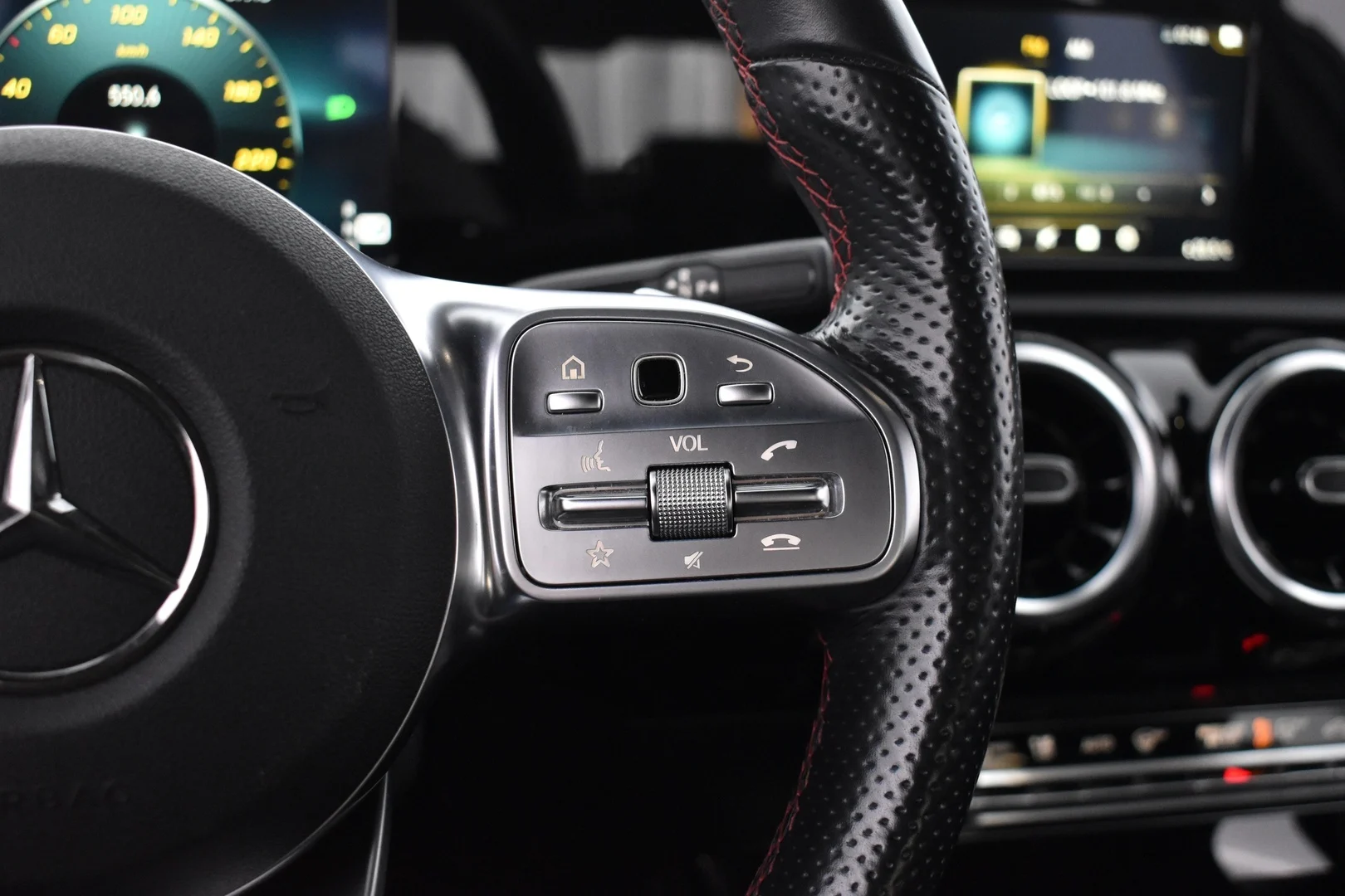 Car Image - h0vGwPMAtGXtpUC5ciJ4k