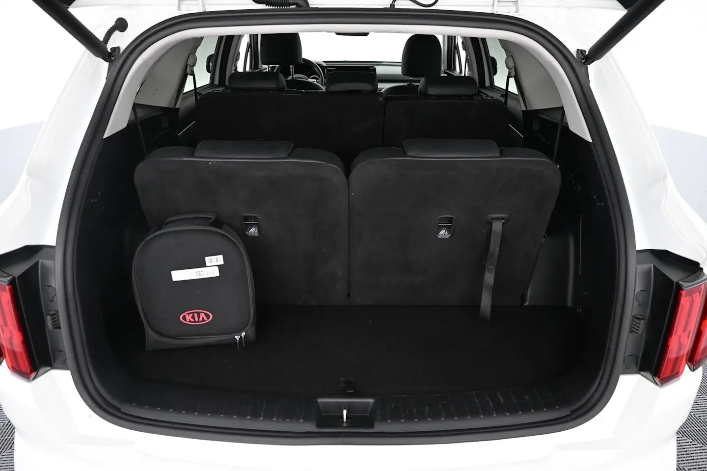 Car Image - 5x7nF3KvHIxebvS5cLOtcZ