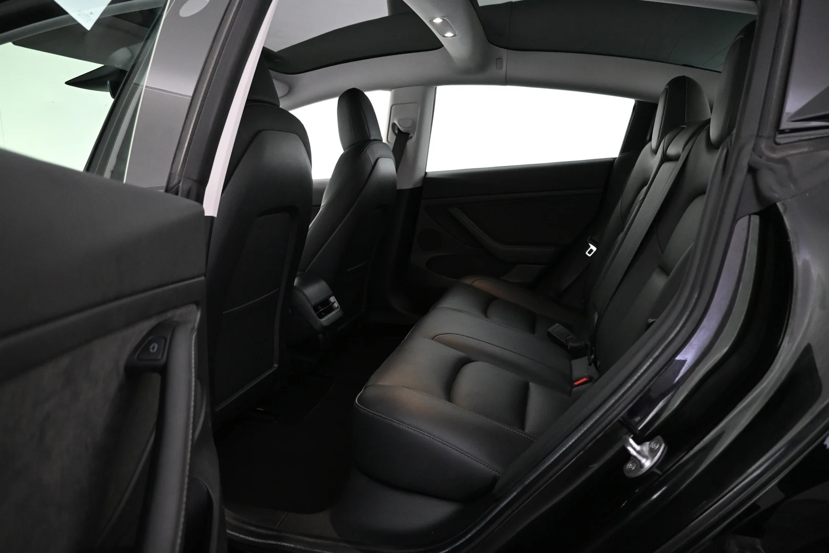 Car Image - 1ZE0K7wES0g2EK3ebDVOGC