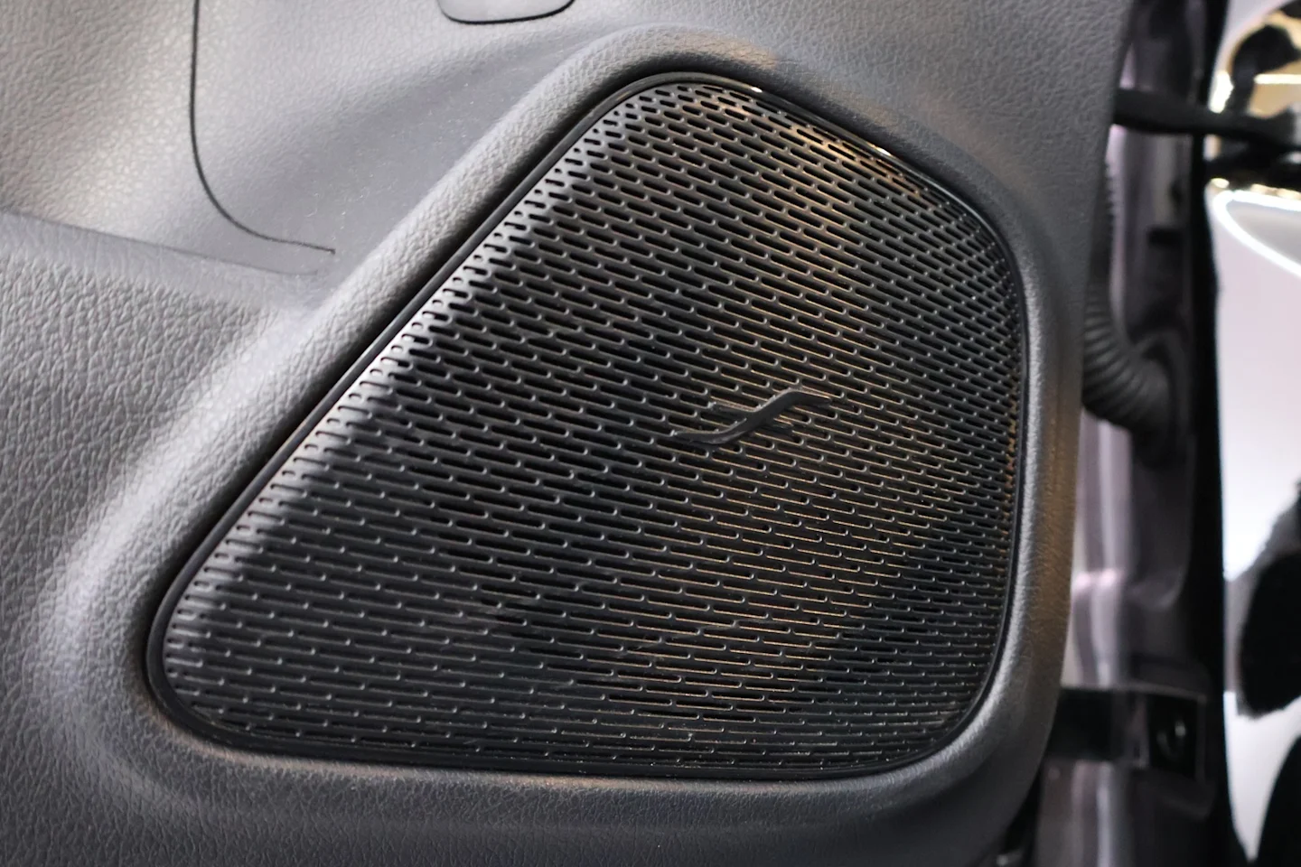 Car Image - 3HmOnuPqajLOCnADTCRnBJ