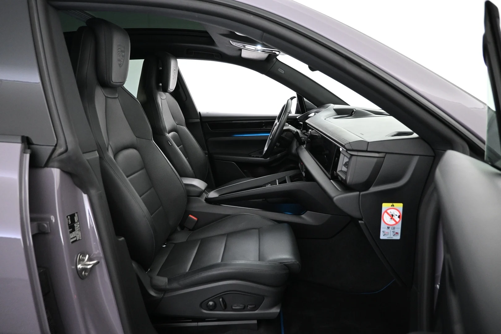 Car Image - u4wp1yNanBxDCB7ZObq0Q