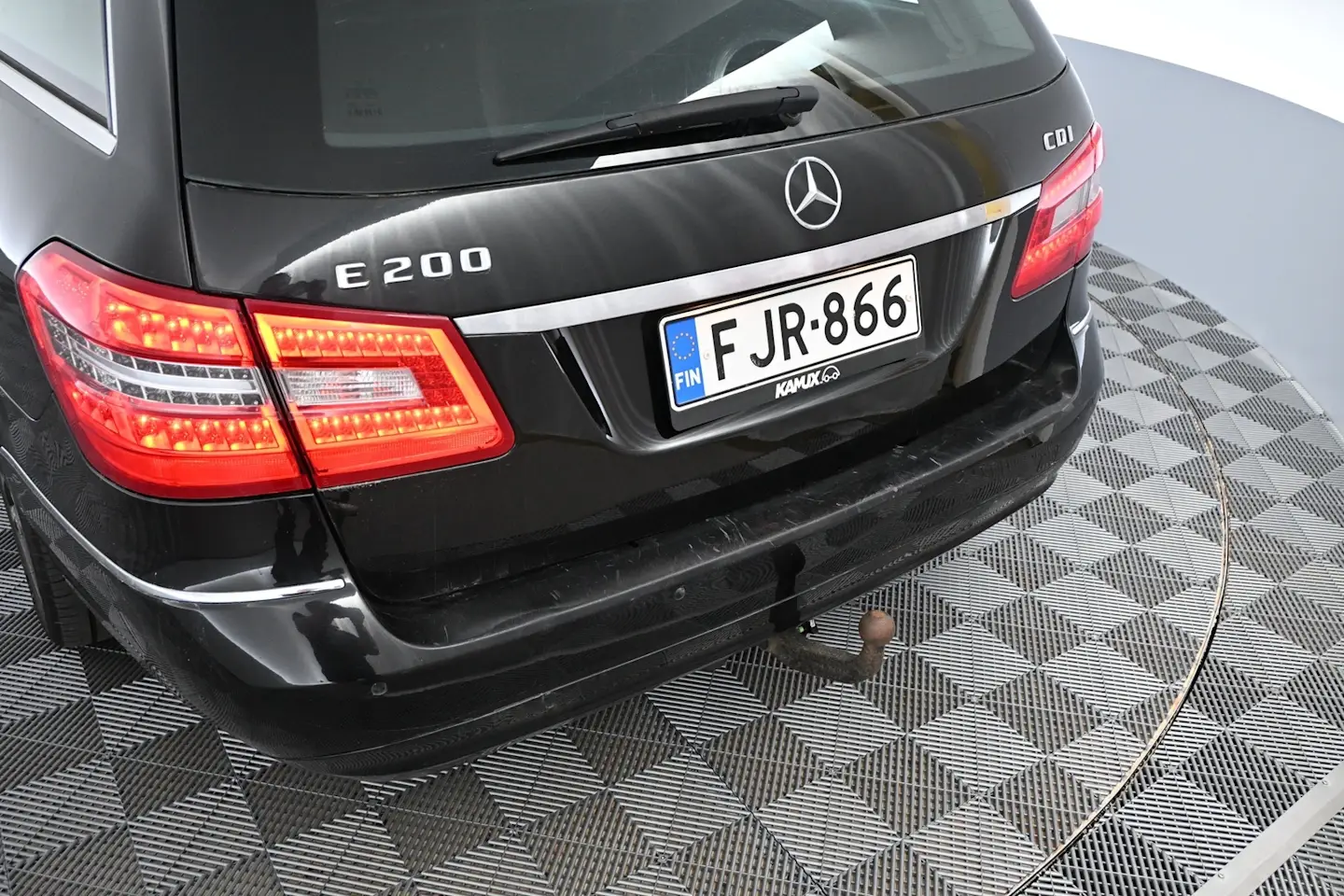 Car Image - 5tLXqUJ64ZXzowz0UV2hro