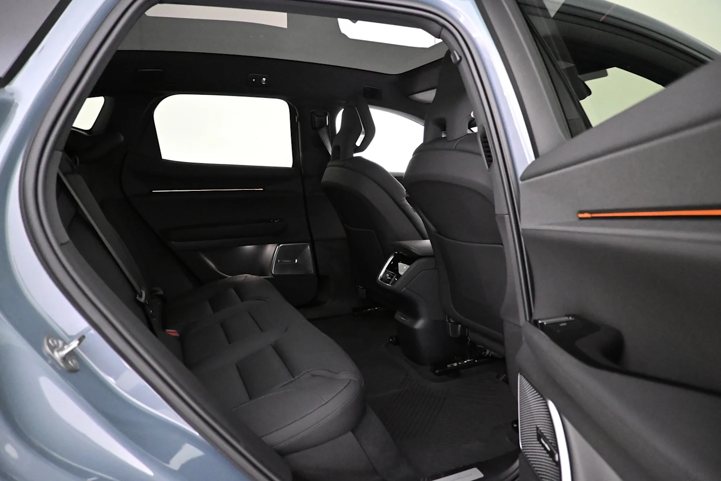 Car Image - CoU9Di8EXtWqhIeN5rFOo