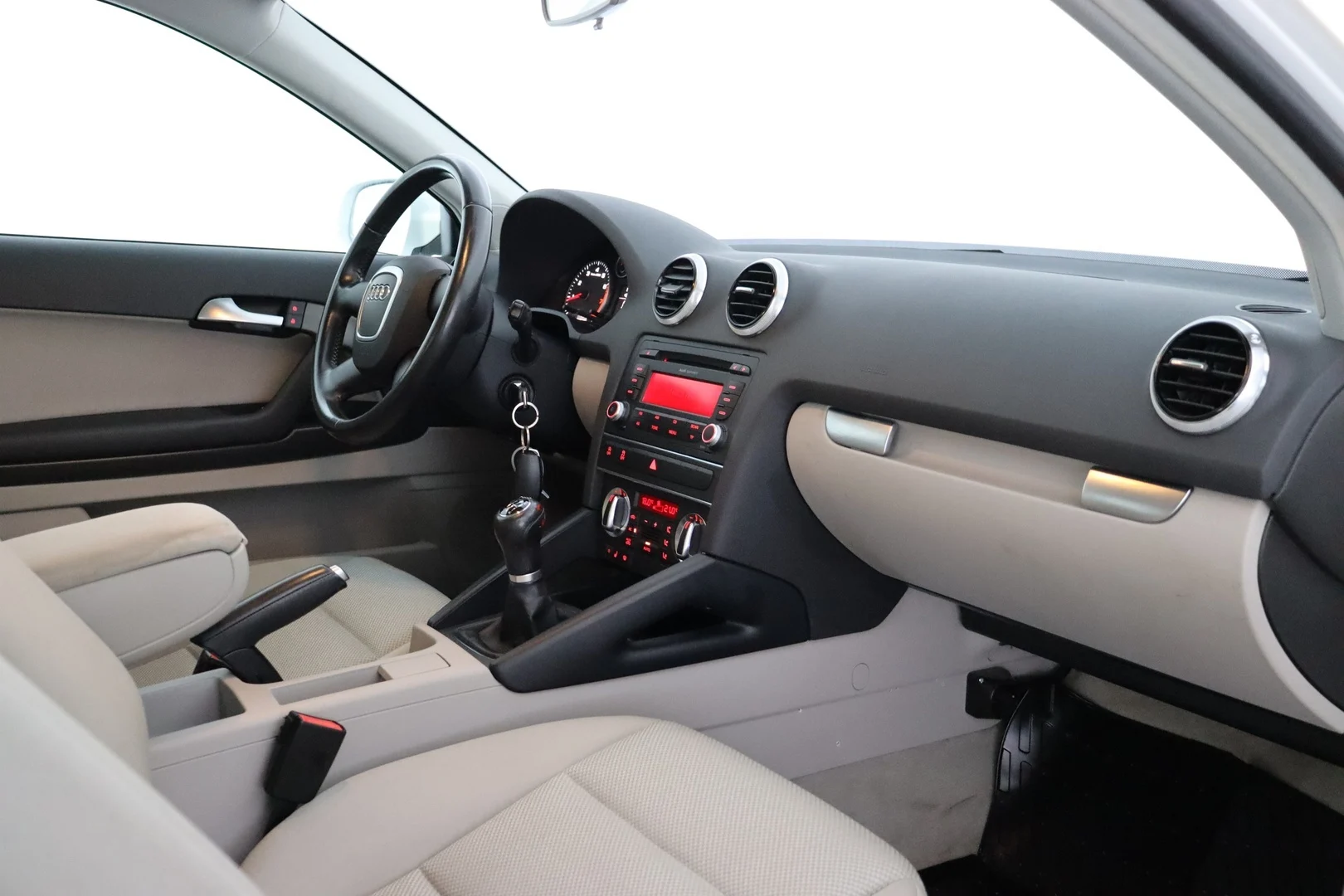 Car Image - 5R9woMYWOBFsG1Wg9tUSgF