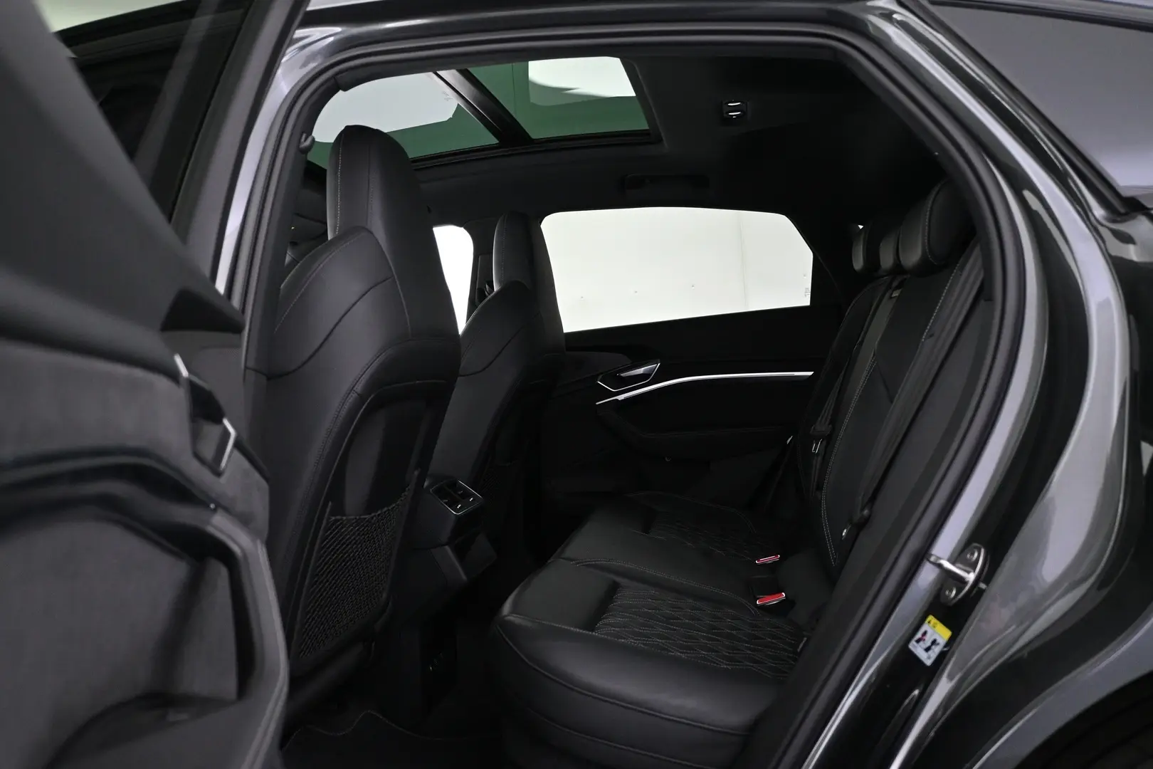 Car Image - 5trnScceGtxTrC4zPXKTCt