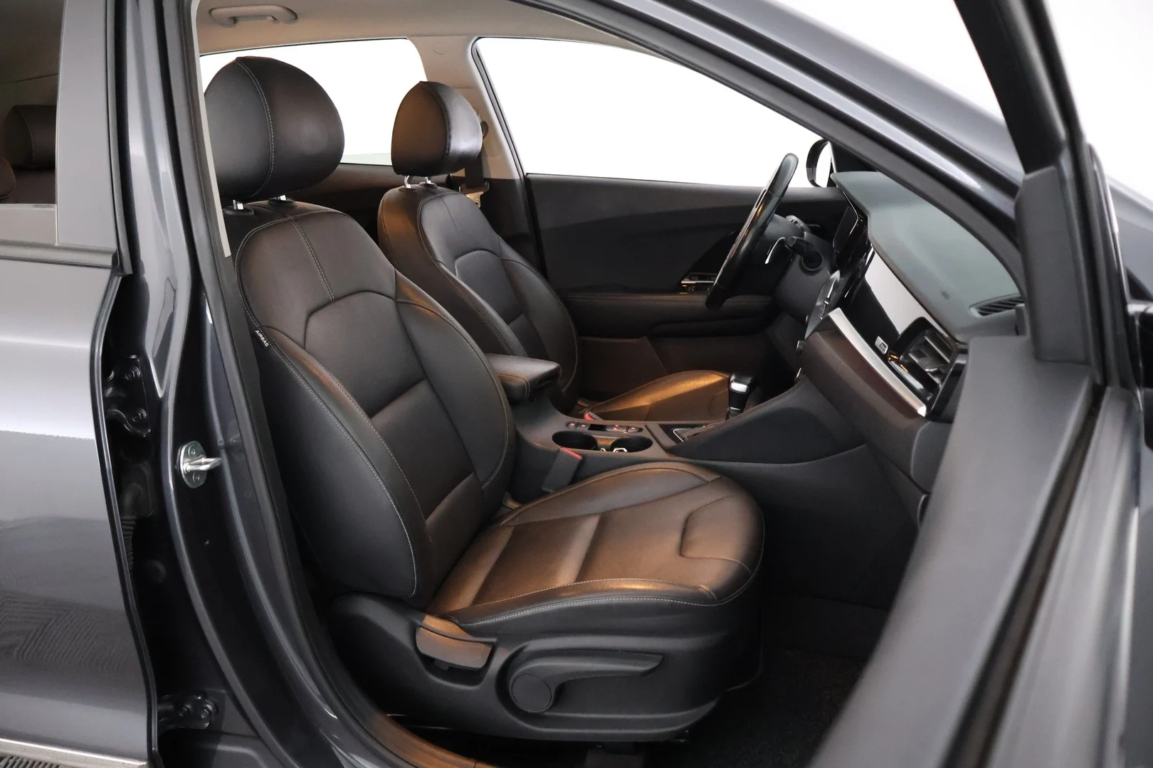 Car Image - 1AxHuE1o3hVcBGklqWi4FH