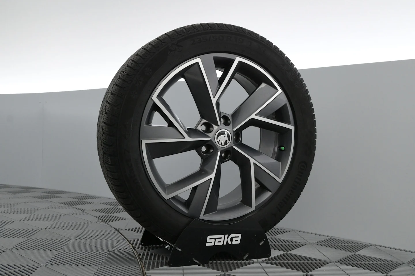 Car Image - 5Q7TPXnHgjJXTB5Whzotox
