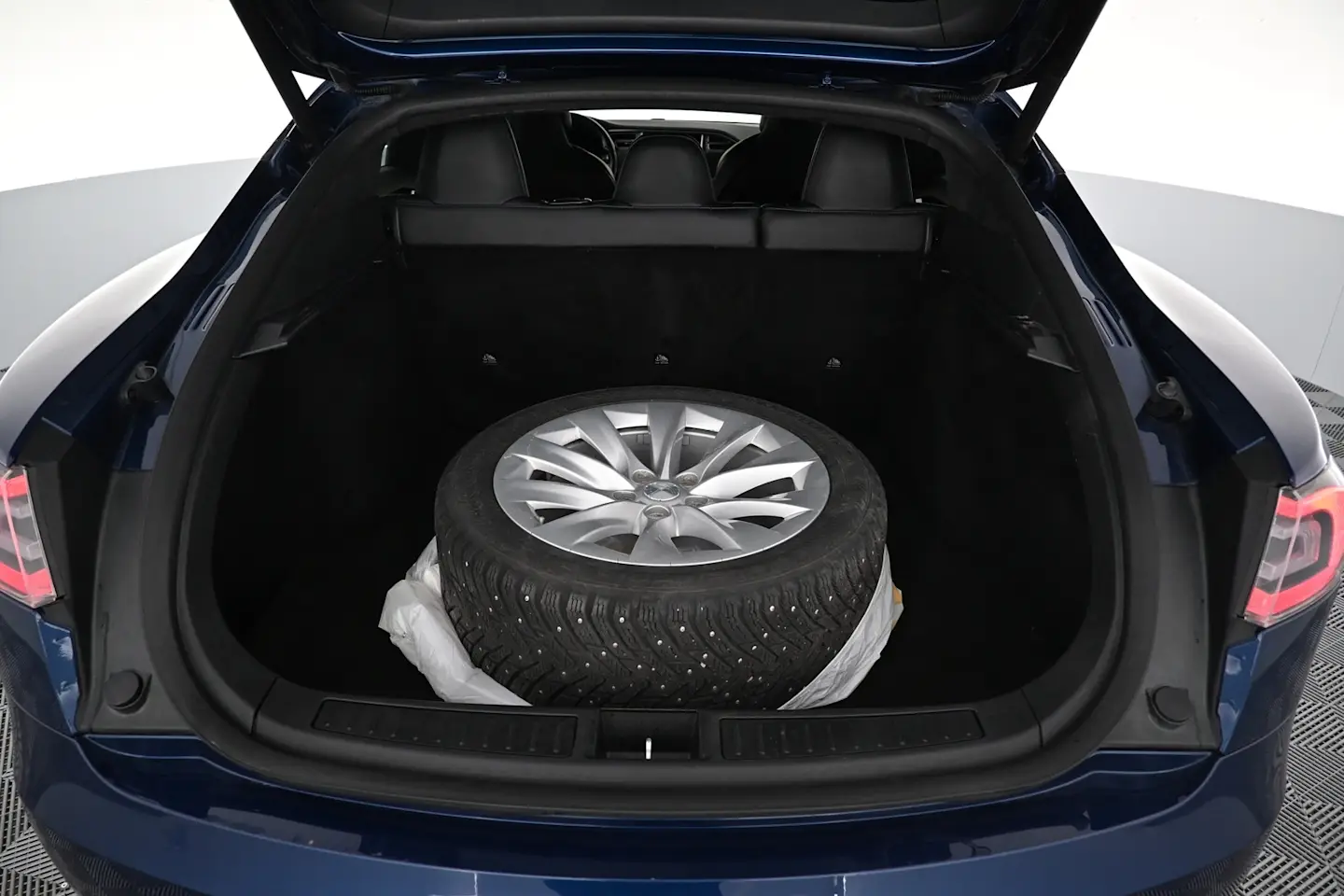 Car Image - 53JyIH5Pwyxyl8RpxQ7bwY
