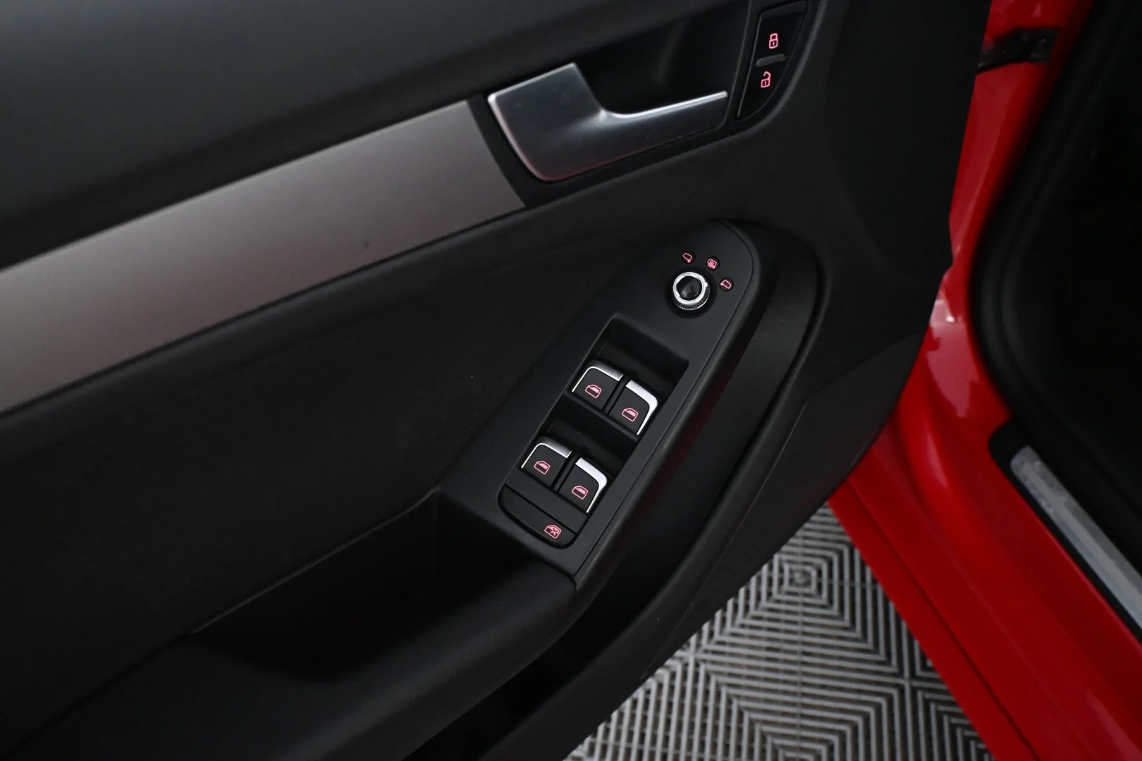 Car Image - 5AzrvnP3KYQC8KzkYdACuT